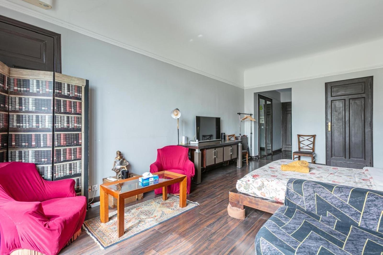 élysées Vip Appartement *