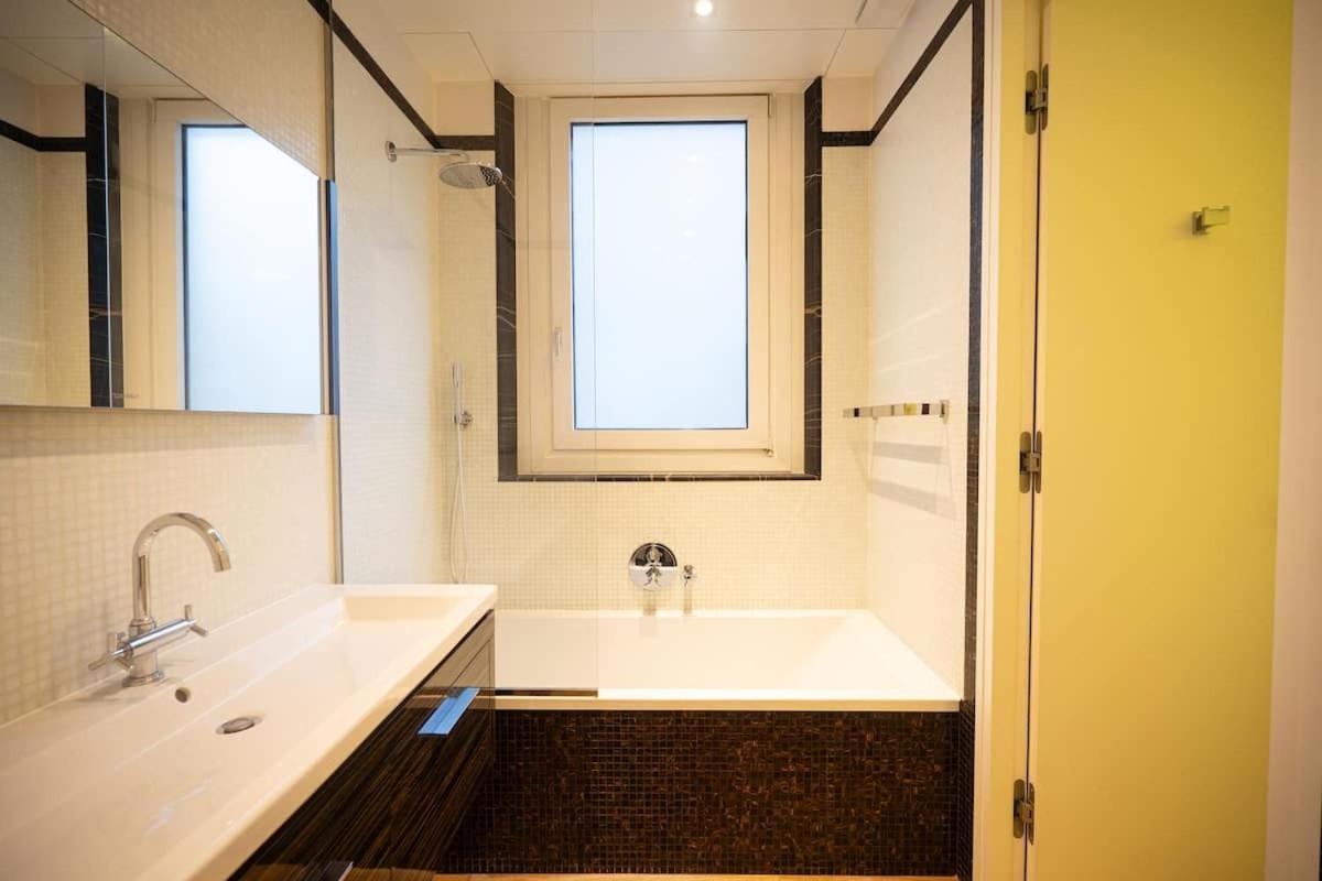 Luxury Montaigne Appartement *