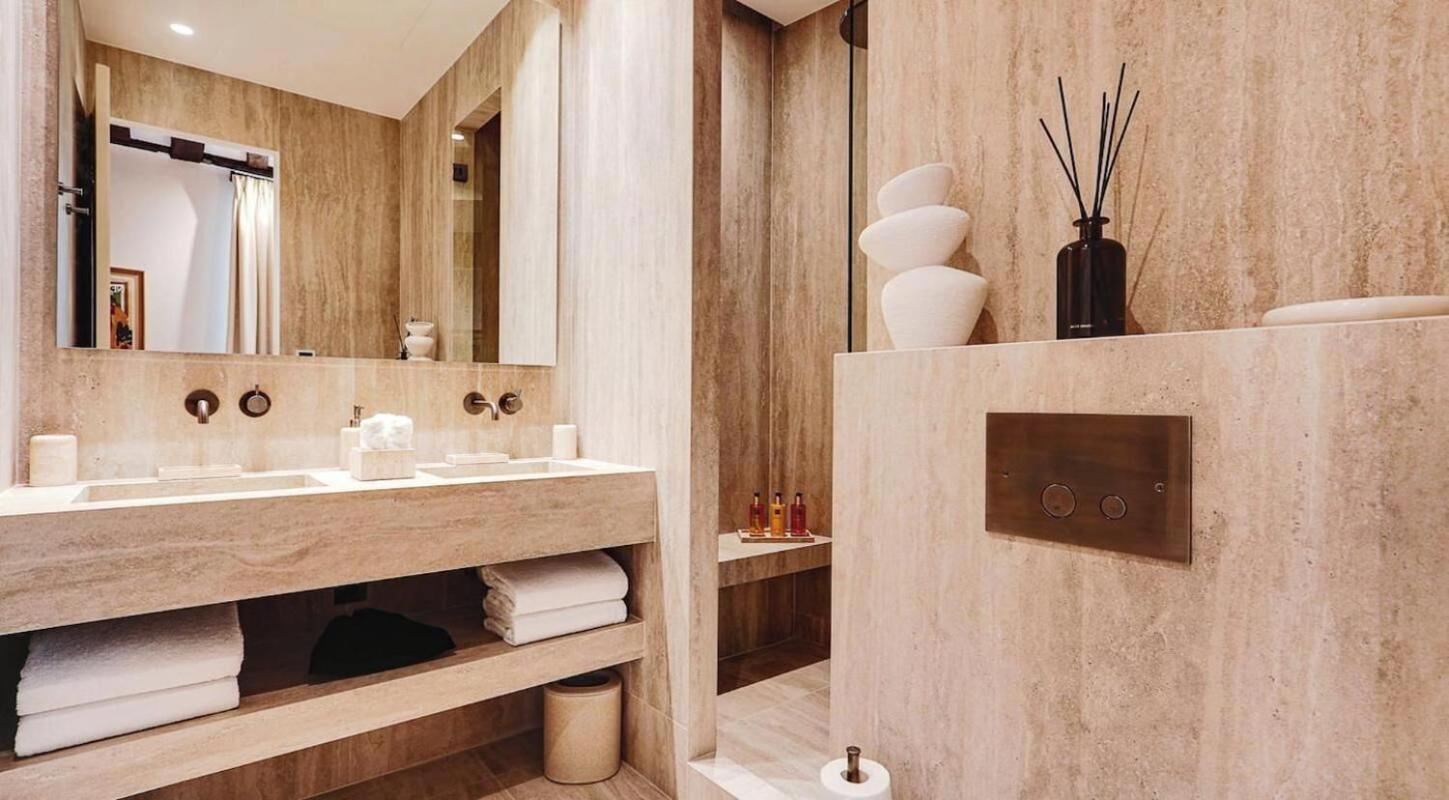 Saint-romain Luxury Paris