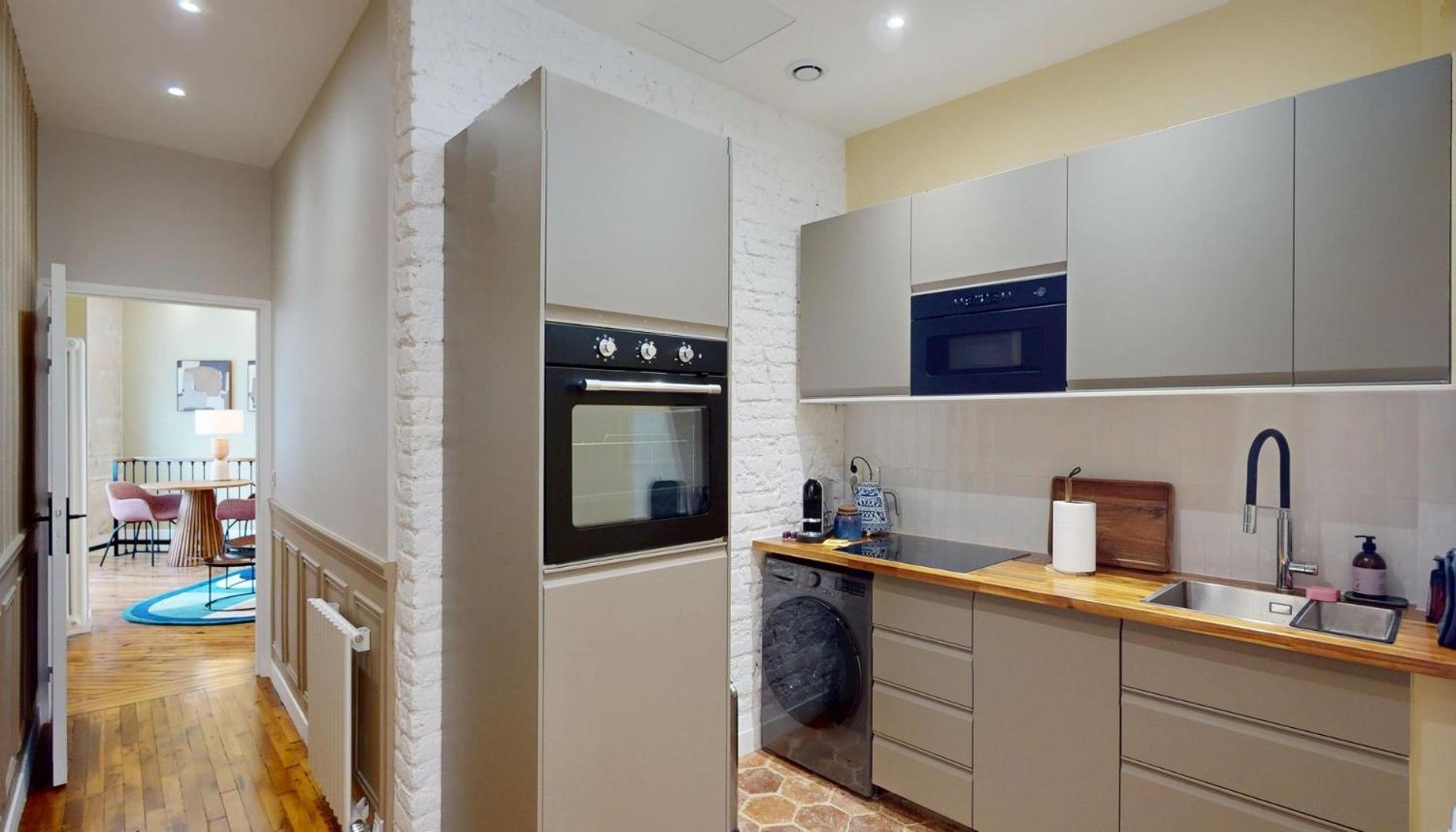 Parisian In The Latin Quarter's Heart Apartment *