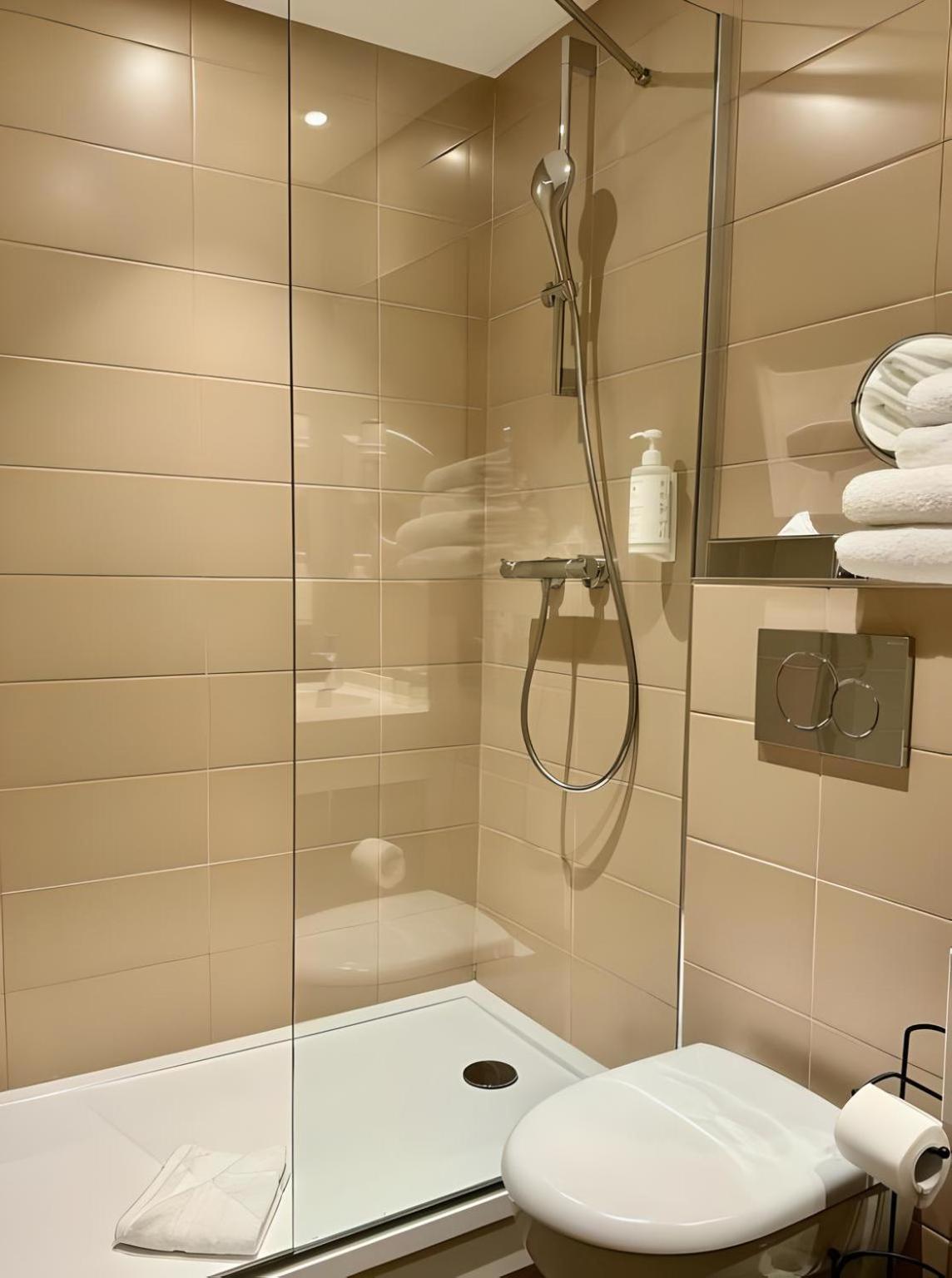 Lilas Blanc Hotel Paris