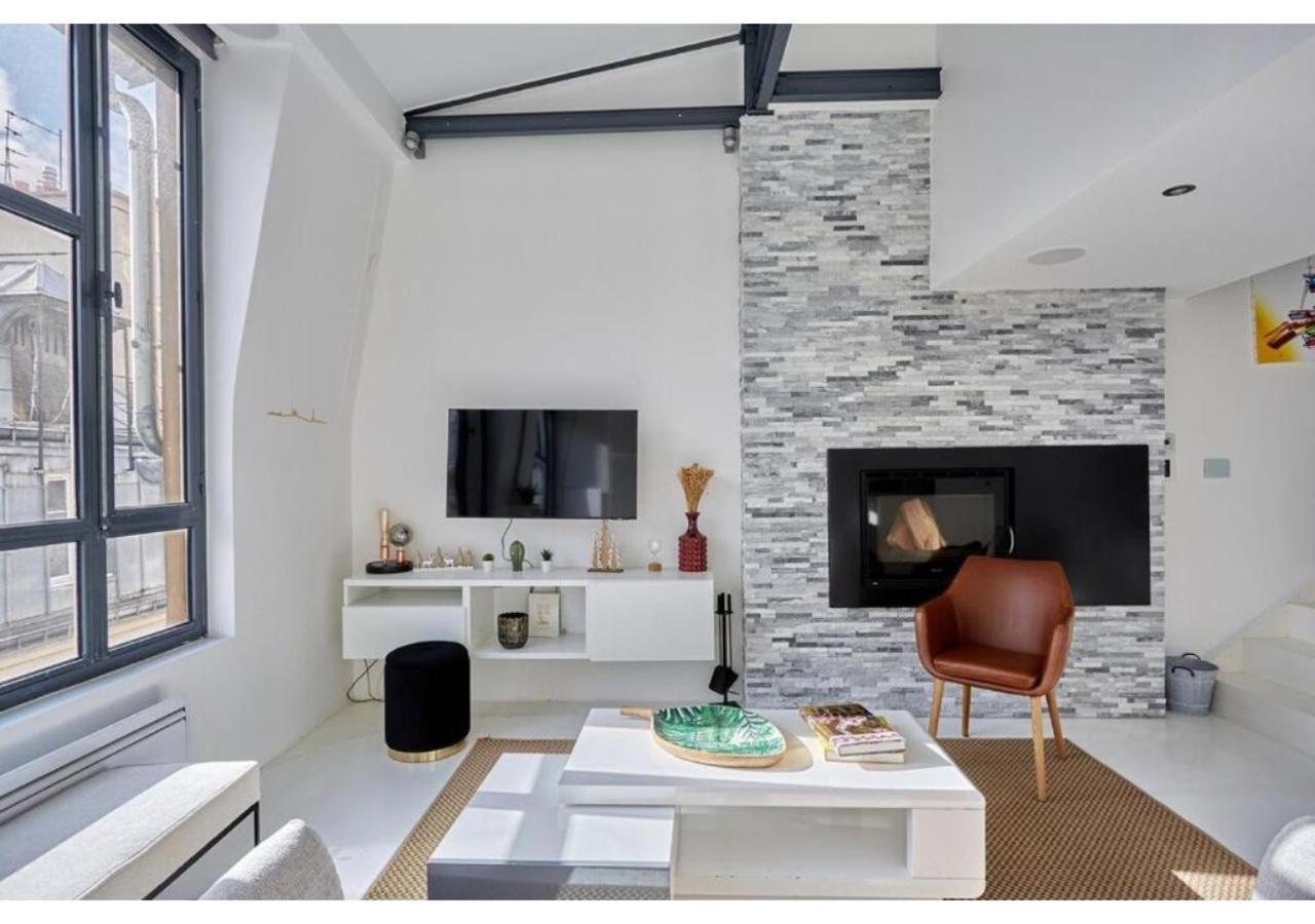 Appartement Duplex Center Of By Prestige Paris