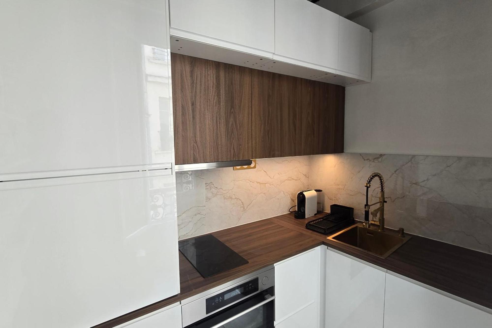 Montare - Welkeys Apartamento Paris