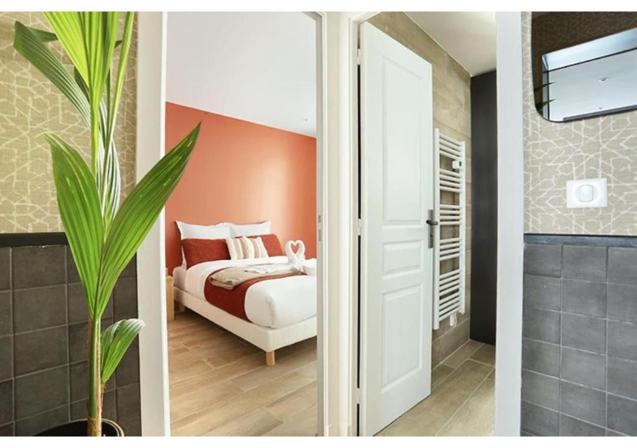 Center Of By Prestige * Paris