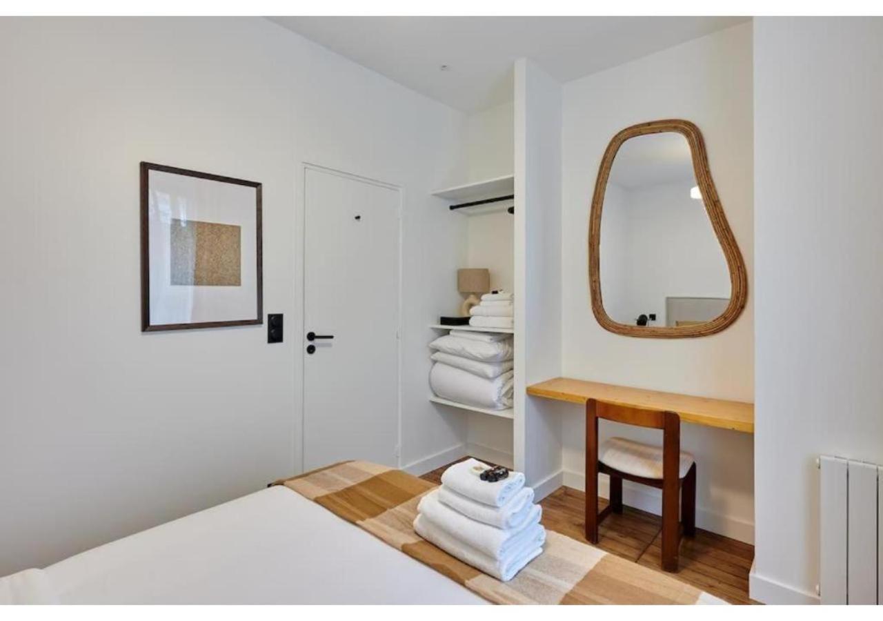 Apartment In The Center Of By Prestige *