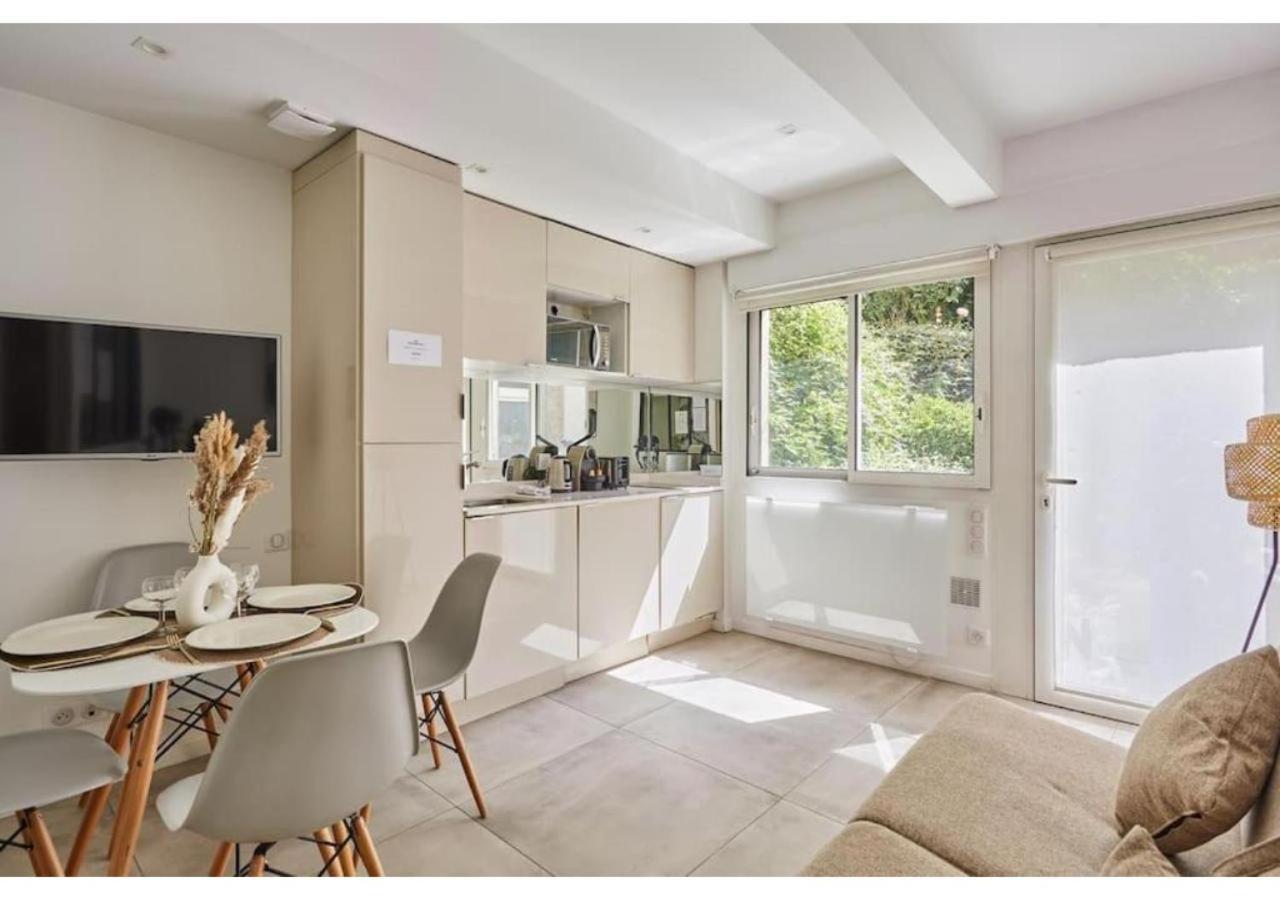 Le Marais Place Des Vosges By Prestige Apartment
