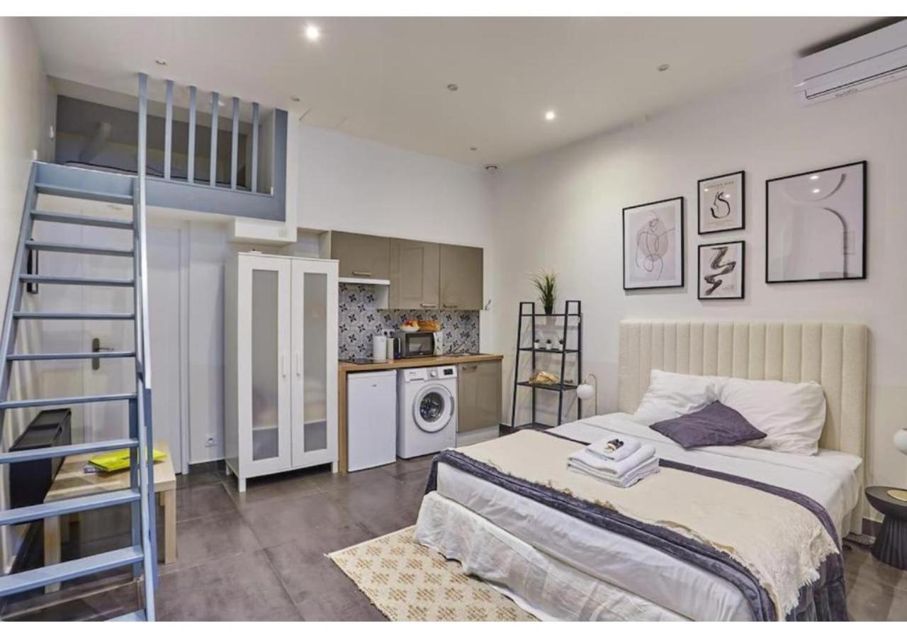Apartment Center Of Montmartre By Prestige