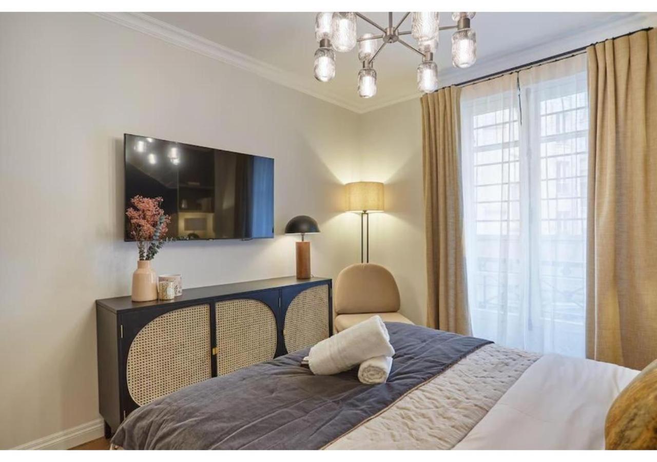 Notre Dame De By Prestige Apartment *
