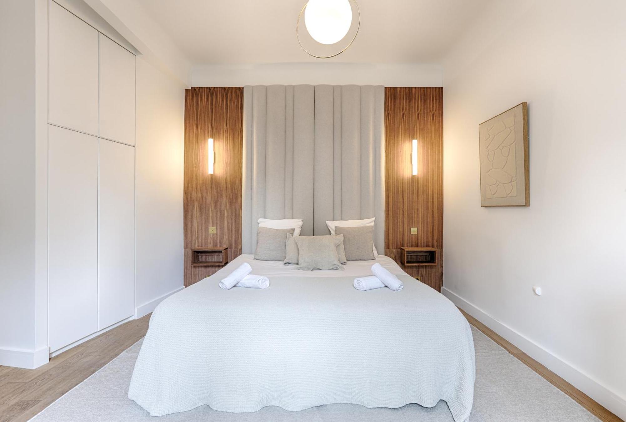 Appartement De Luxe Avec Terrasse Sur Les Champs Elysees Paris