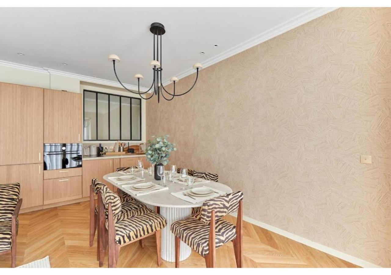 Apartment Incredible Ac 3 Bedrooms Center Of By Prestige *