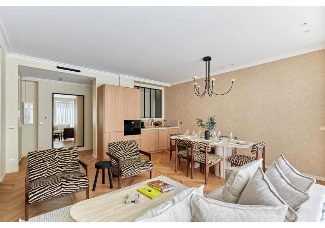 Incredible Ac 3 Bedrooms Center Of By Prestige Apartment *