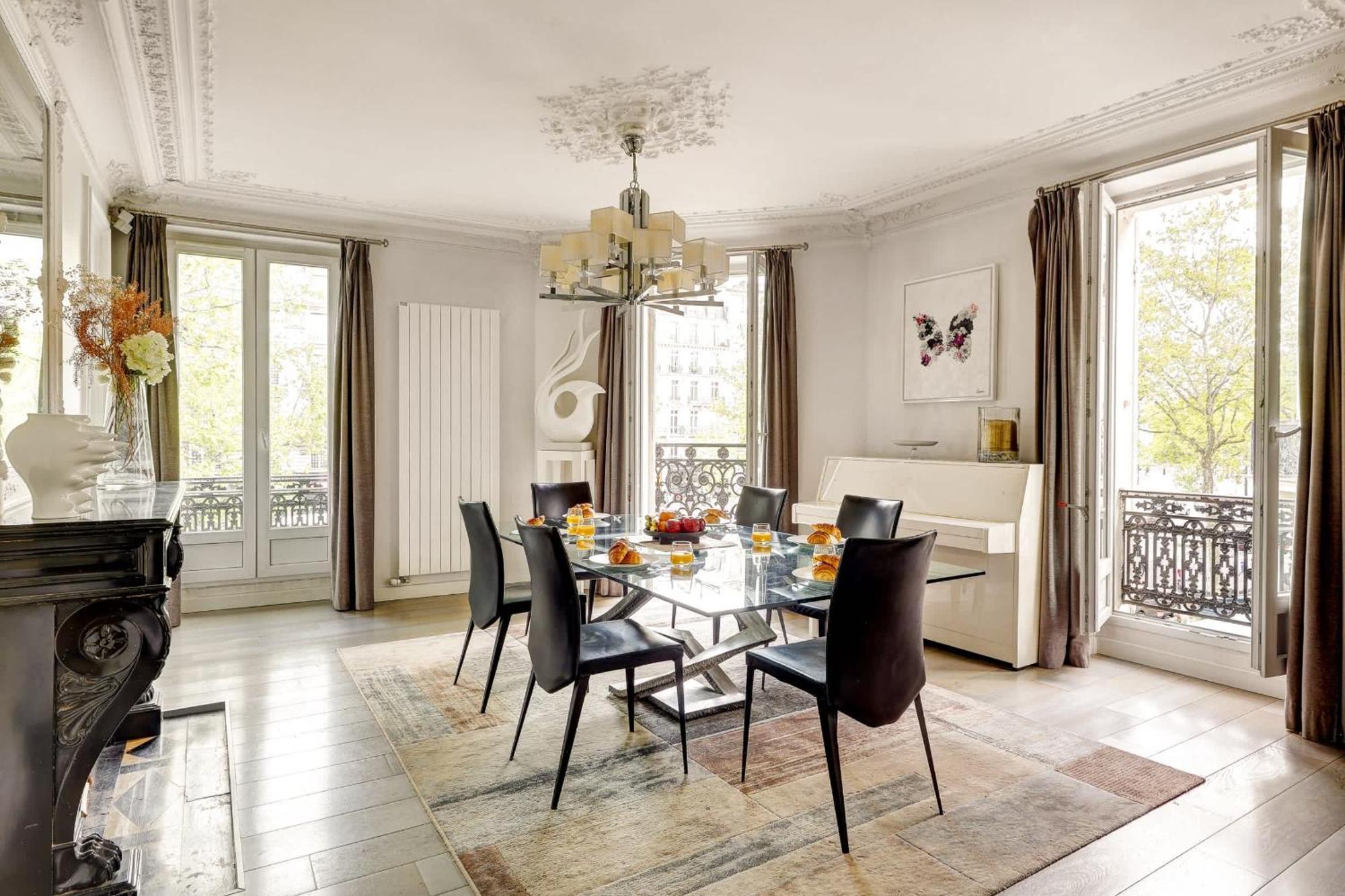 Elegant 3br Champs-elysees & Arc De Triomphe * Paris