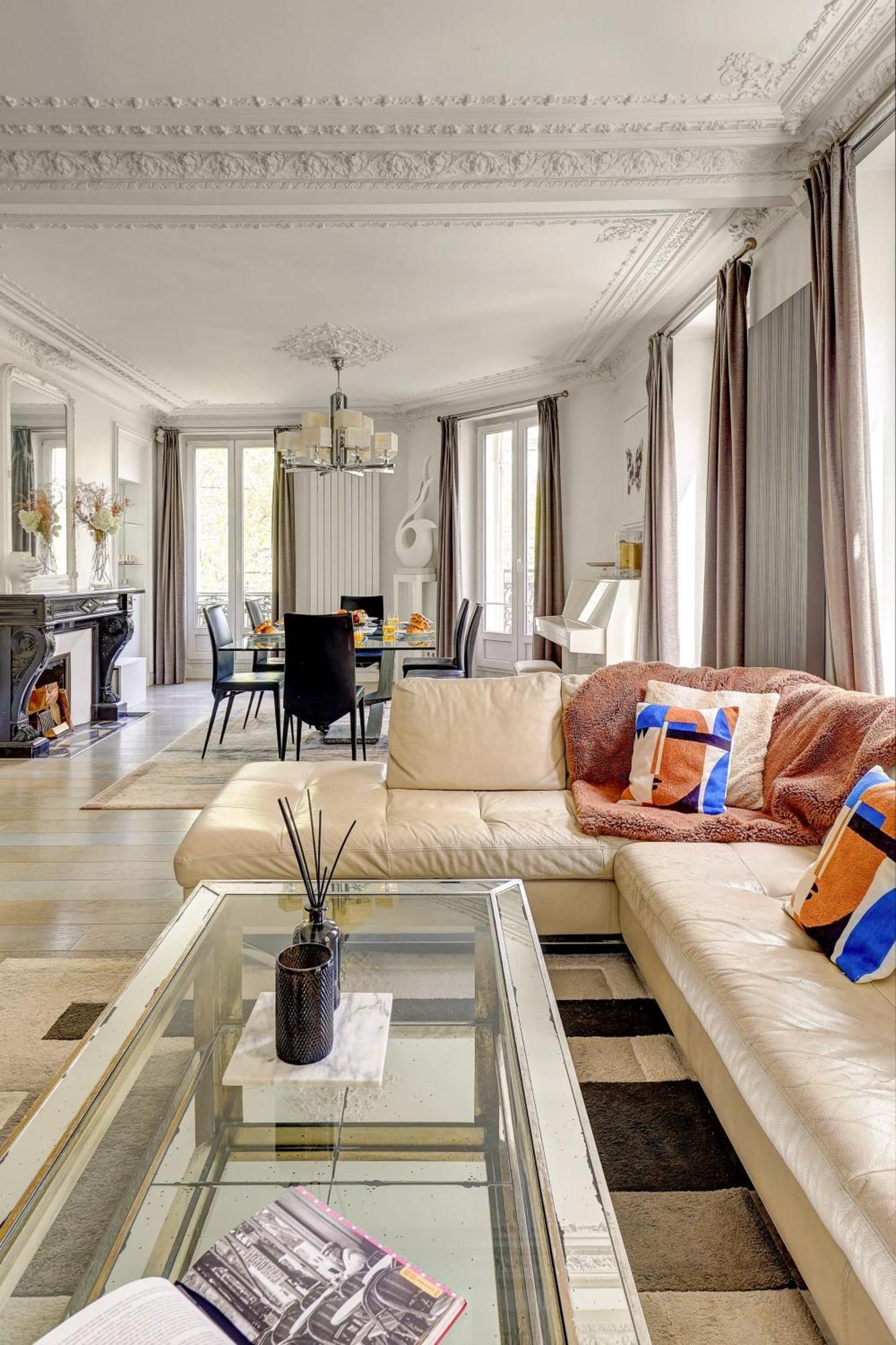 Elegant 3br Champs-elysees & Arc De Triomphe Apartment