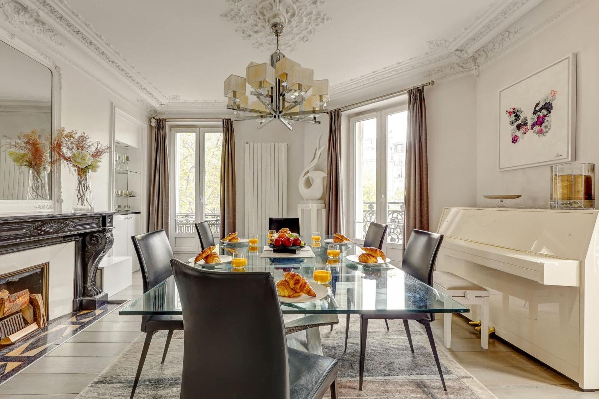 Elegant 3br Champs-elysees & Arc De Triomphe * Paris