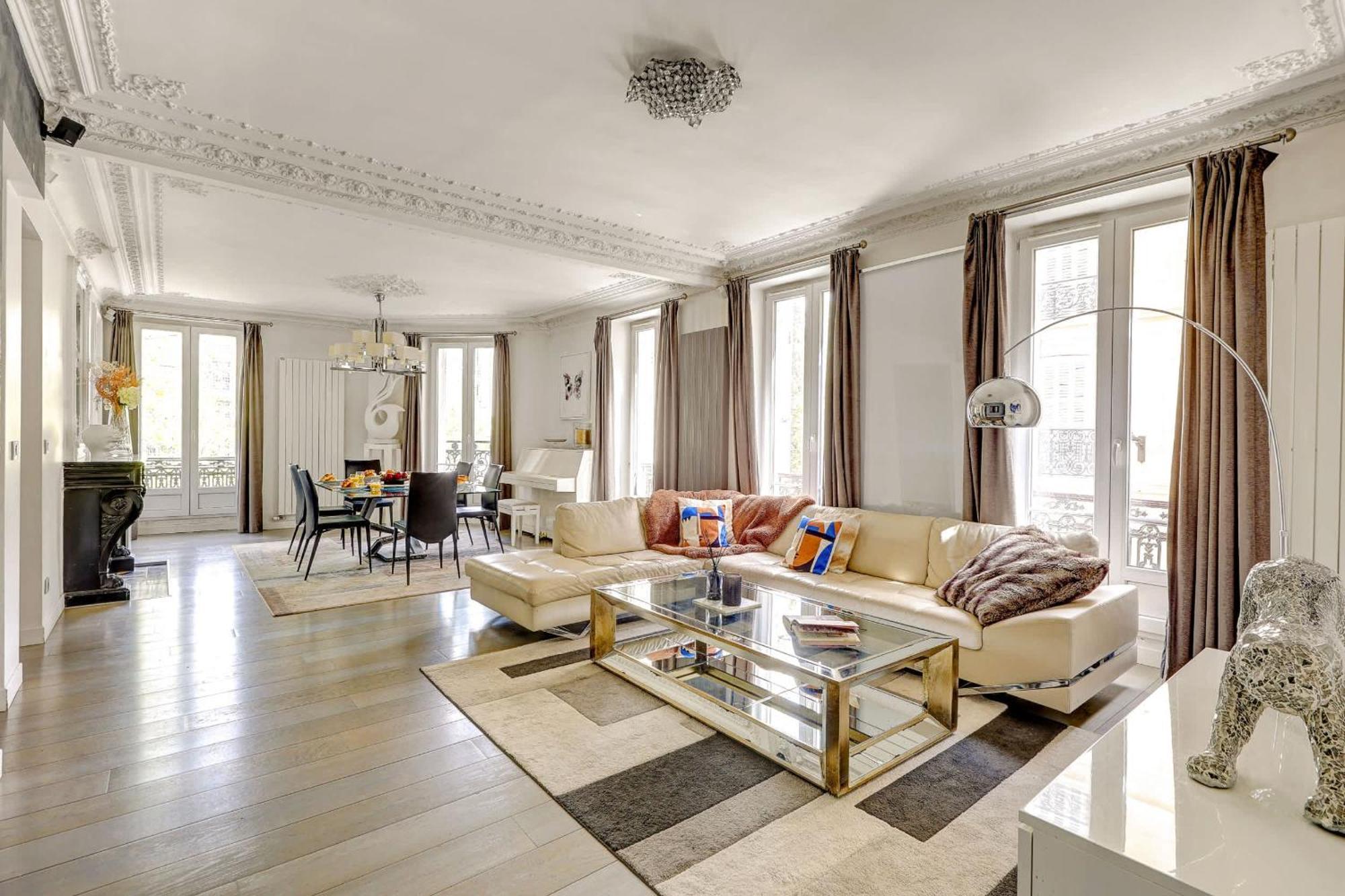 Elegant 3br Champs-elysees & Arc De Triomphe Apartment *