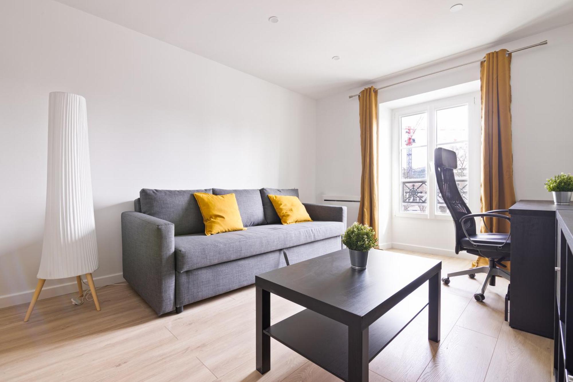 1 Bedroom Quartier Austerlitz Free Netflix