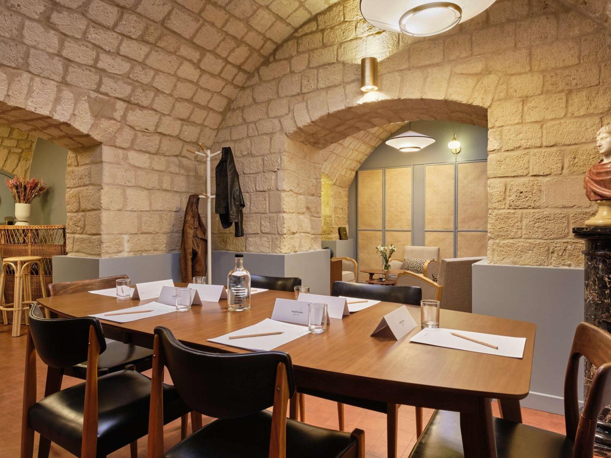 Mercure Notre Dame Saint Germain Des Prés Hotel 4*