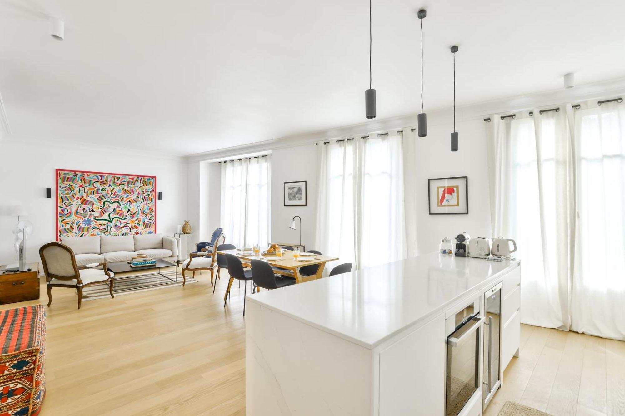 Stylish 2br In Private Mansion At Rue De Passy Apartment