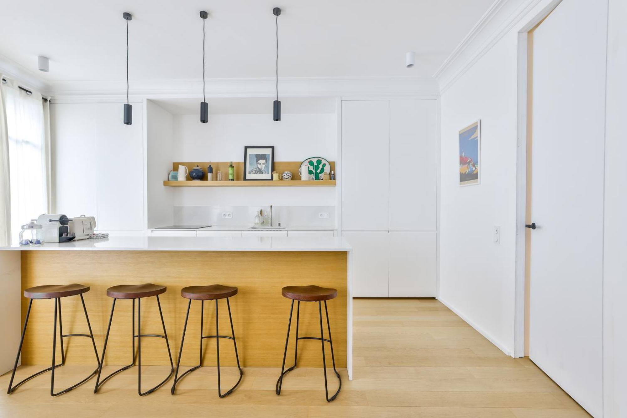Stylish 2br In Private Mansion At Rue De Passy *