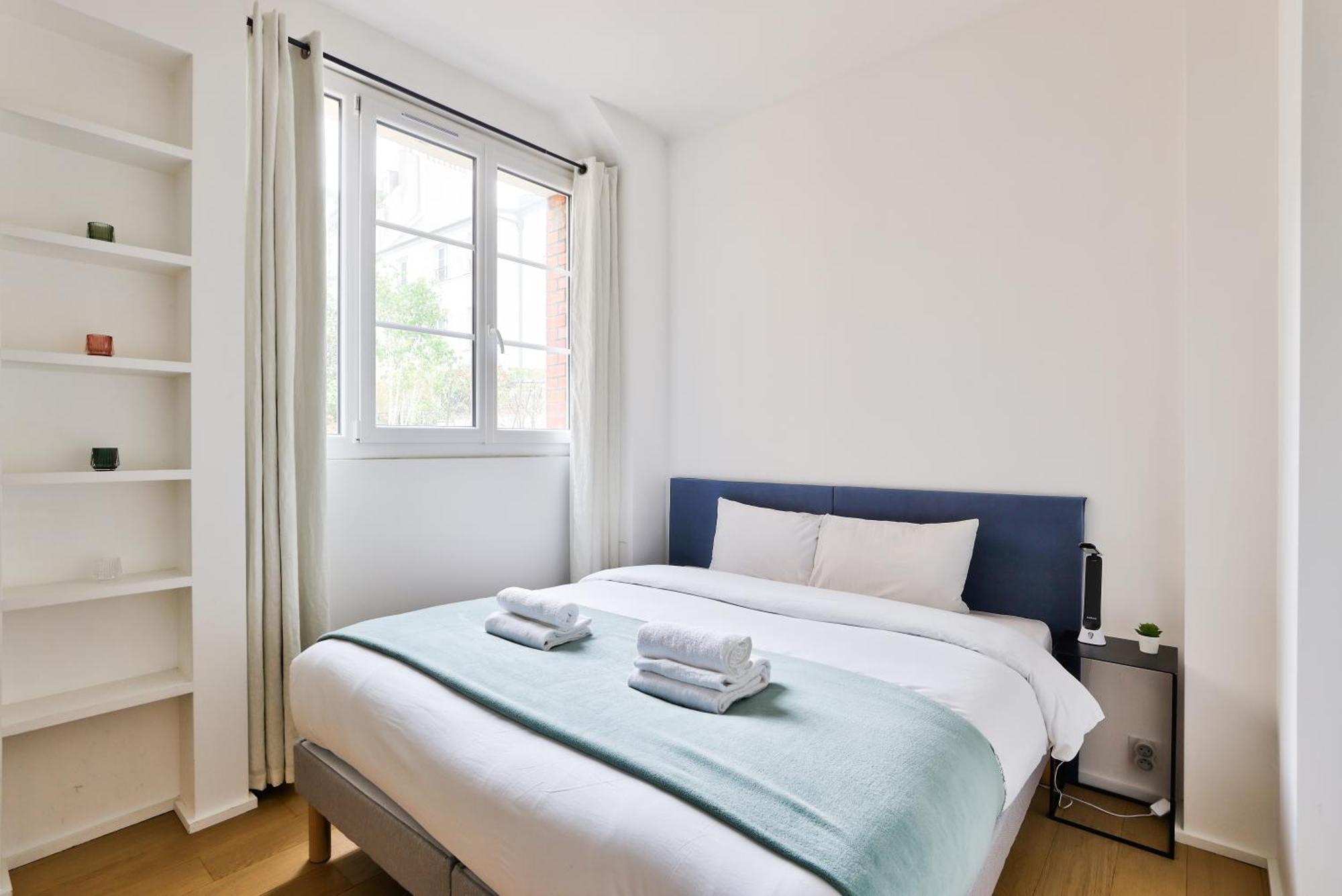 Apartment Stylish 2br In Private Mansion At Rue De Passy
