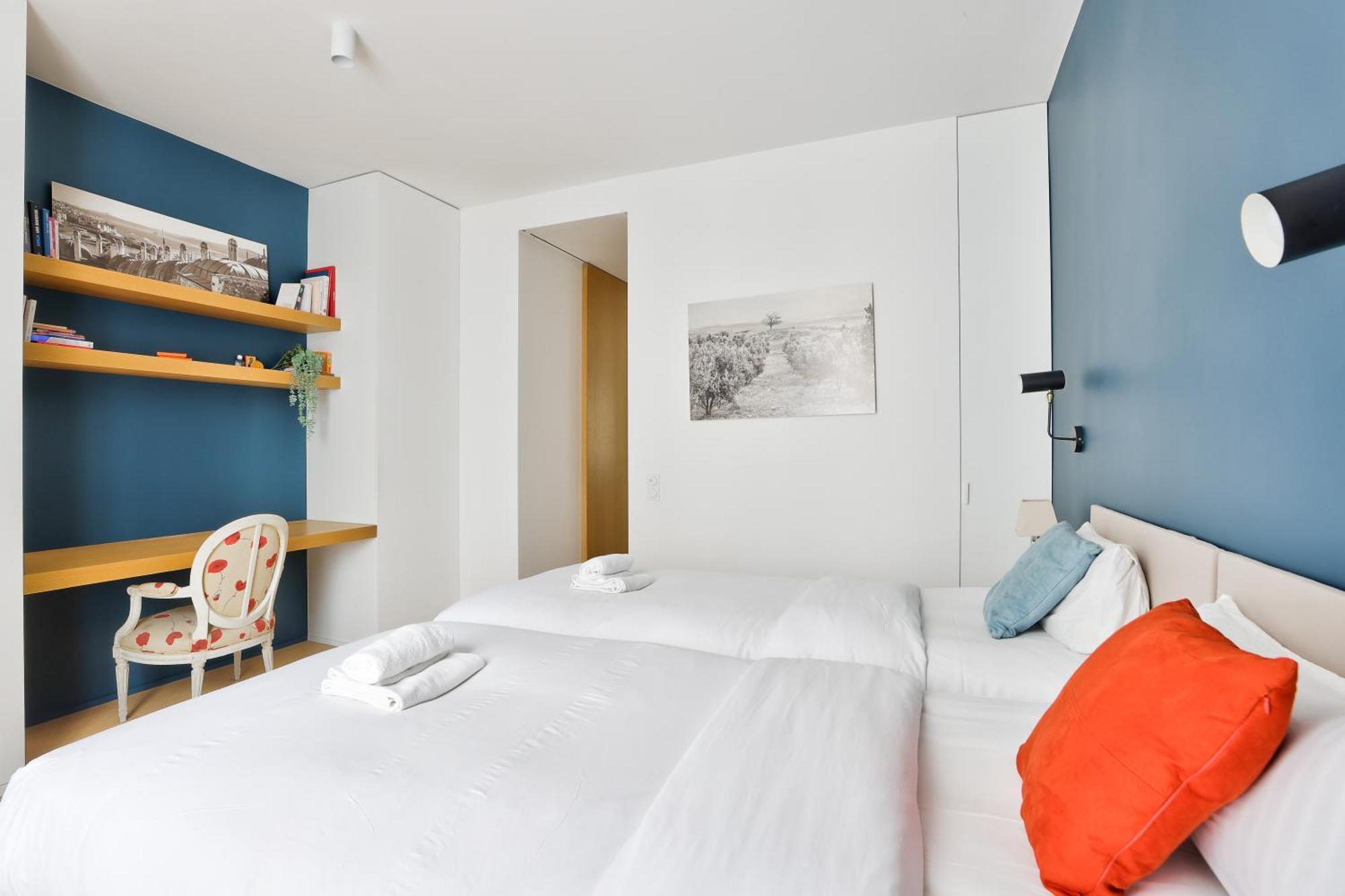 Apartment Stylish 2br In Private Mansion At Rue De Passy *
