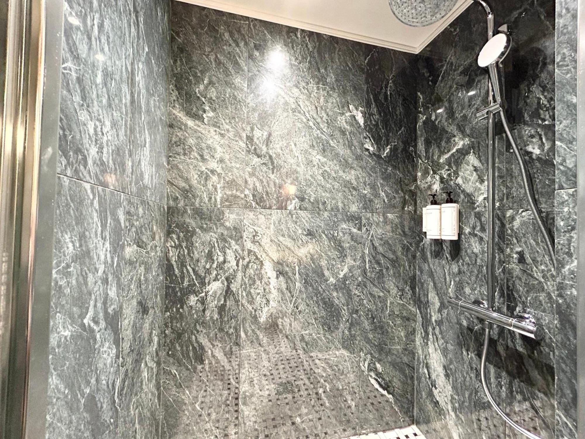 Merveil - Signature - Tour Eiffel - Bourgogne Apartment
