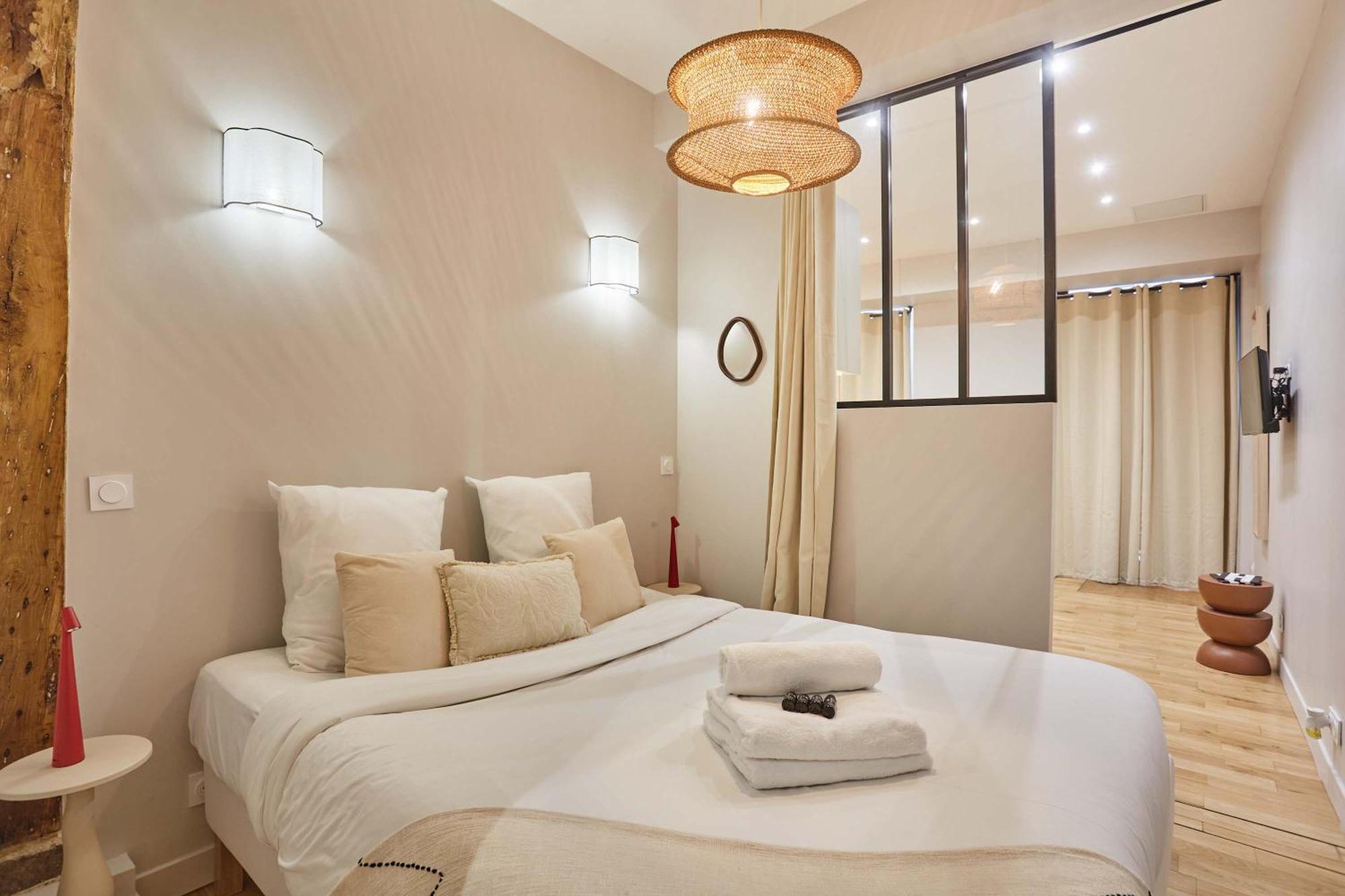Superb 1 Bedroom Center Of By Prestige Apartment