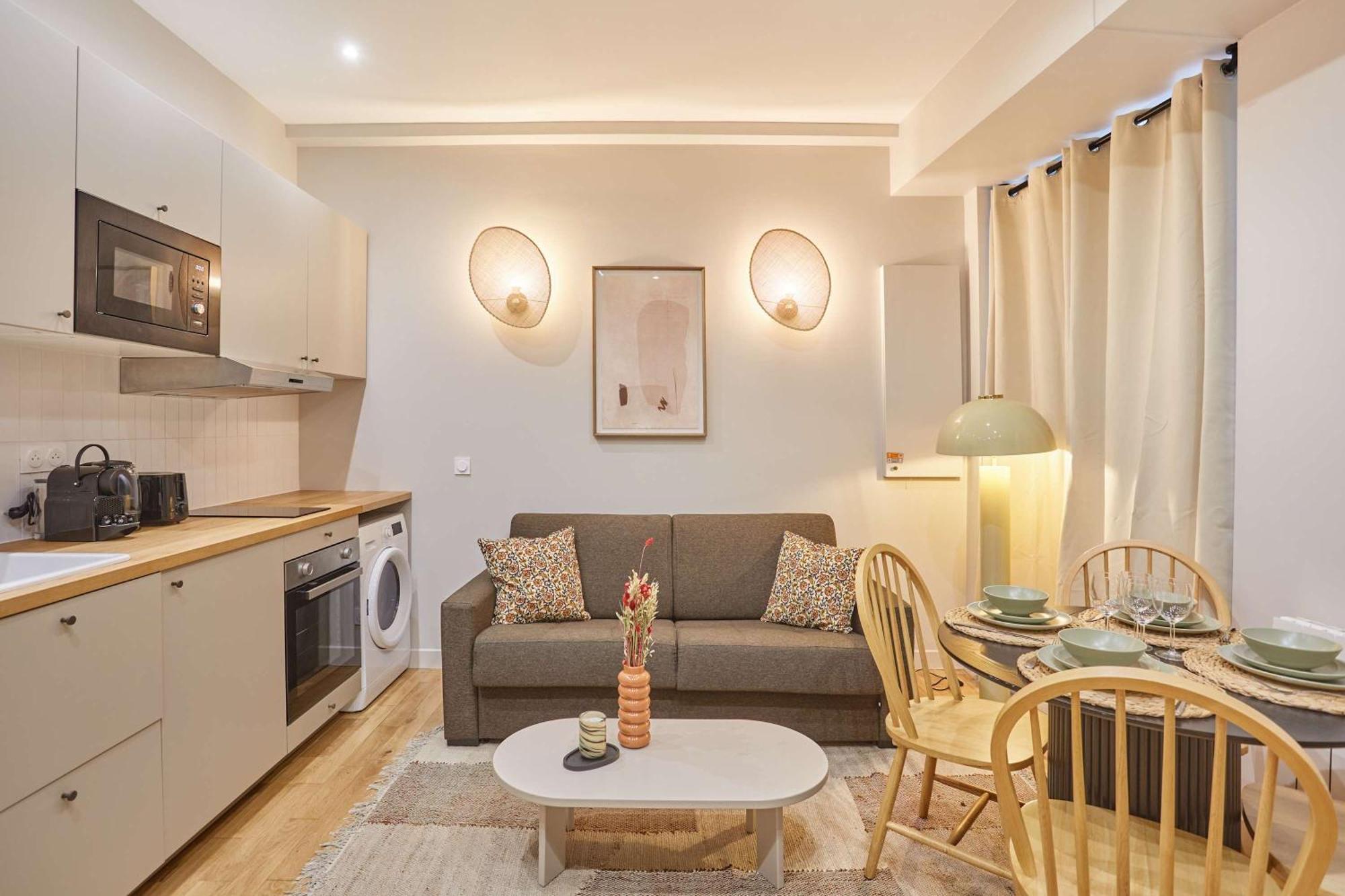 Superb 1 Bedroom Center Of By Prestige *