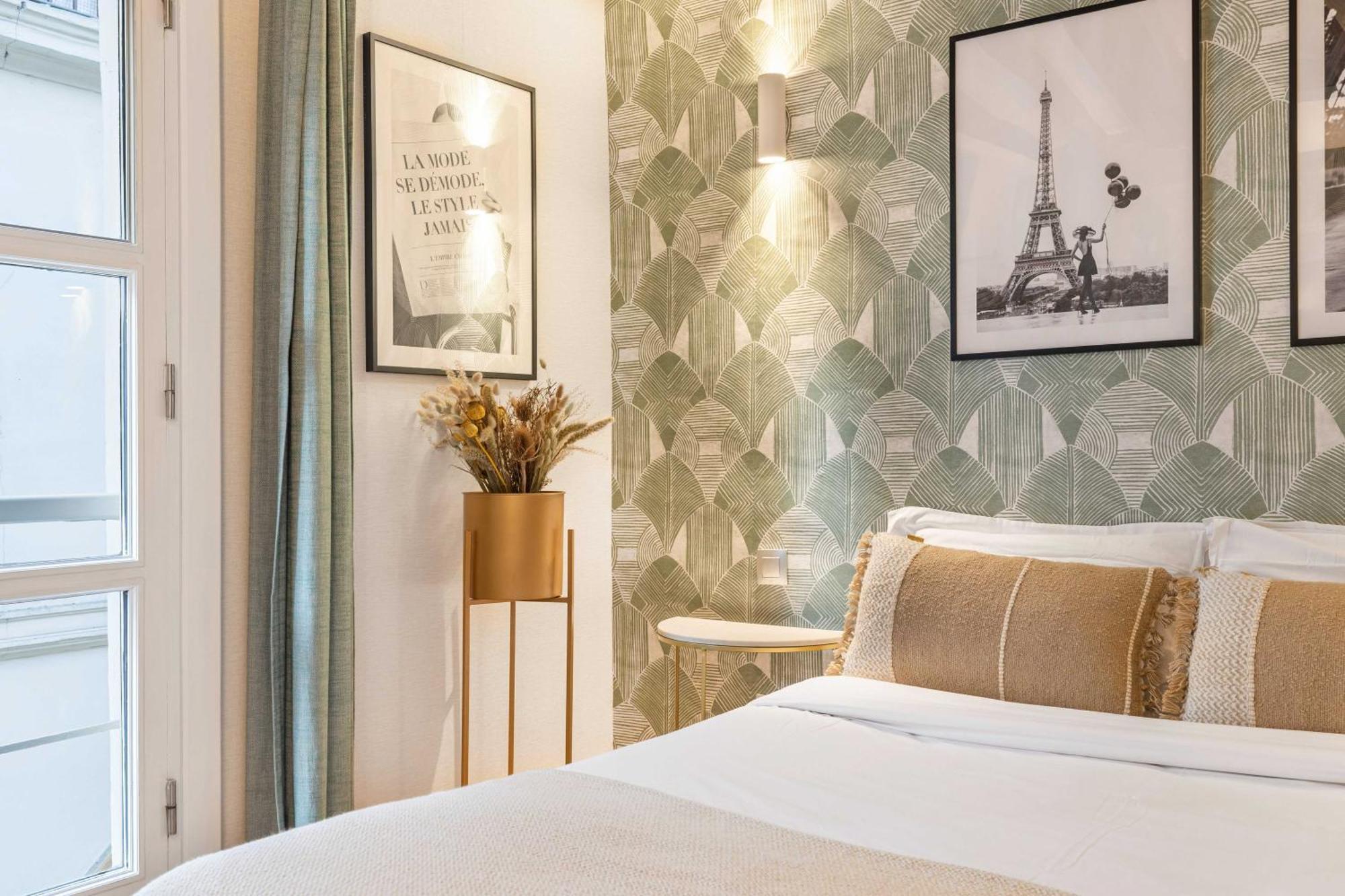 Apartment Ultra Historical Parisian Flat - Louvre Paris