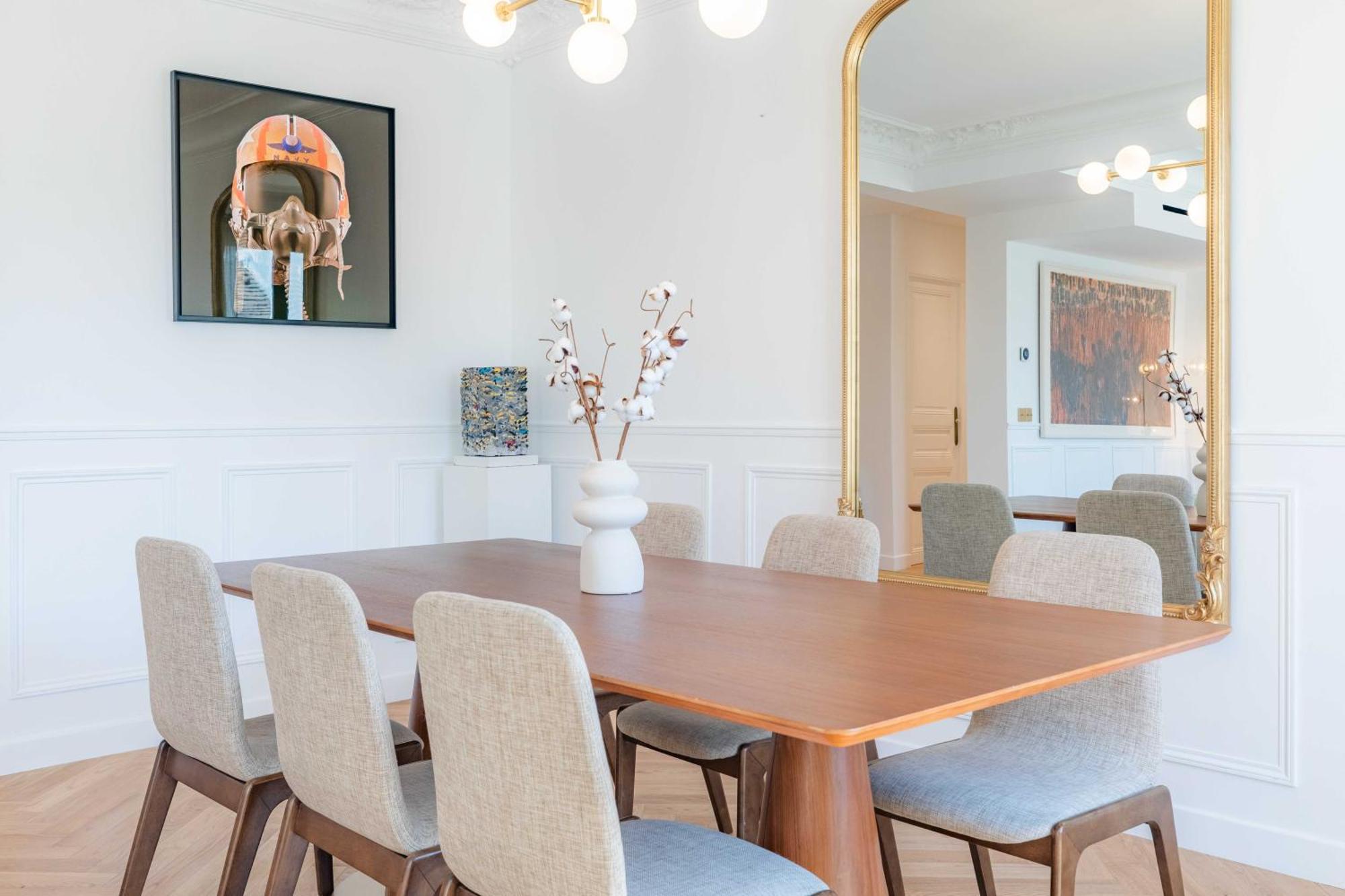Magnificent - 3br - 6p - Le Marais Apartment *