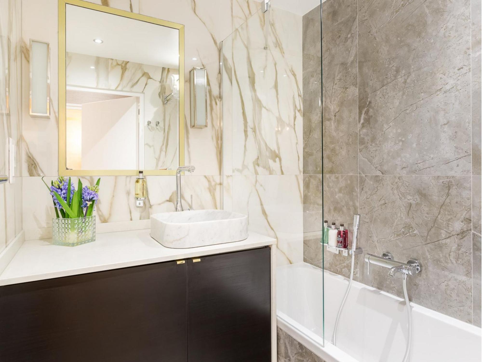 Apartment Merveil - Luxury - Tour Eiffel - Laos *