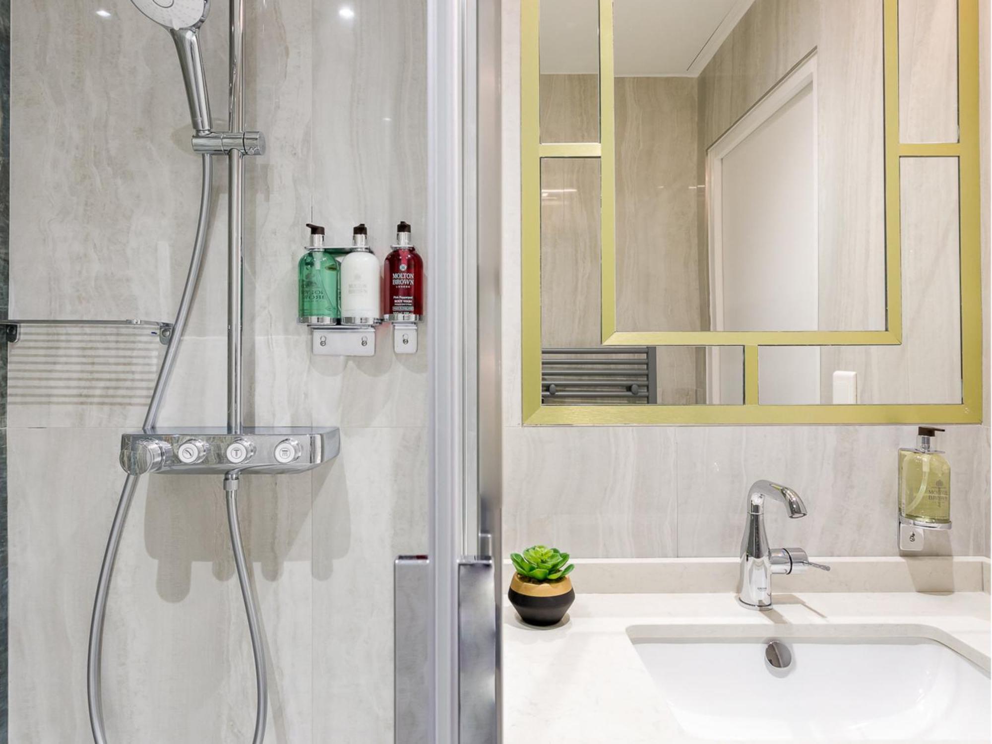 Apartment Merveil - Luxury - Tour Eiffel - Laos Paris