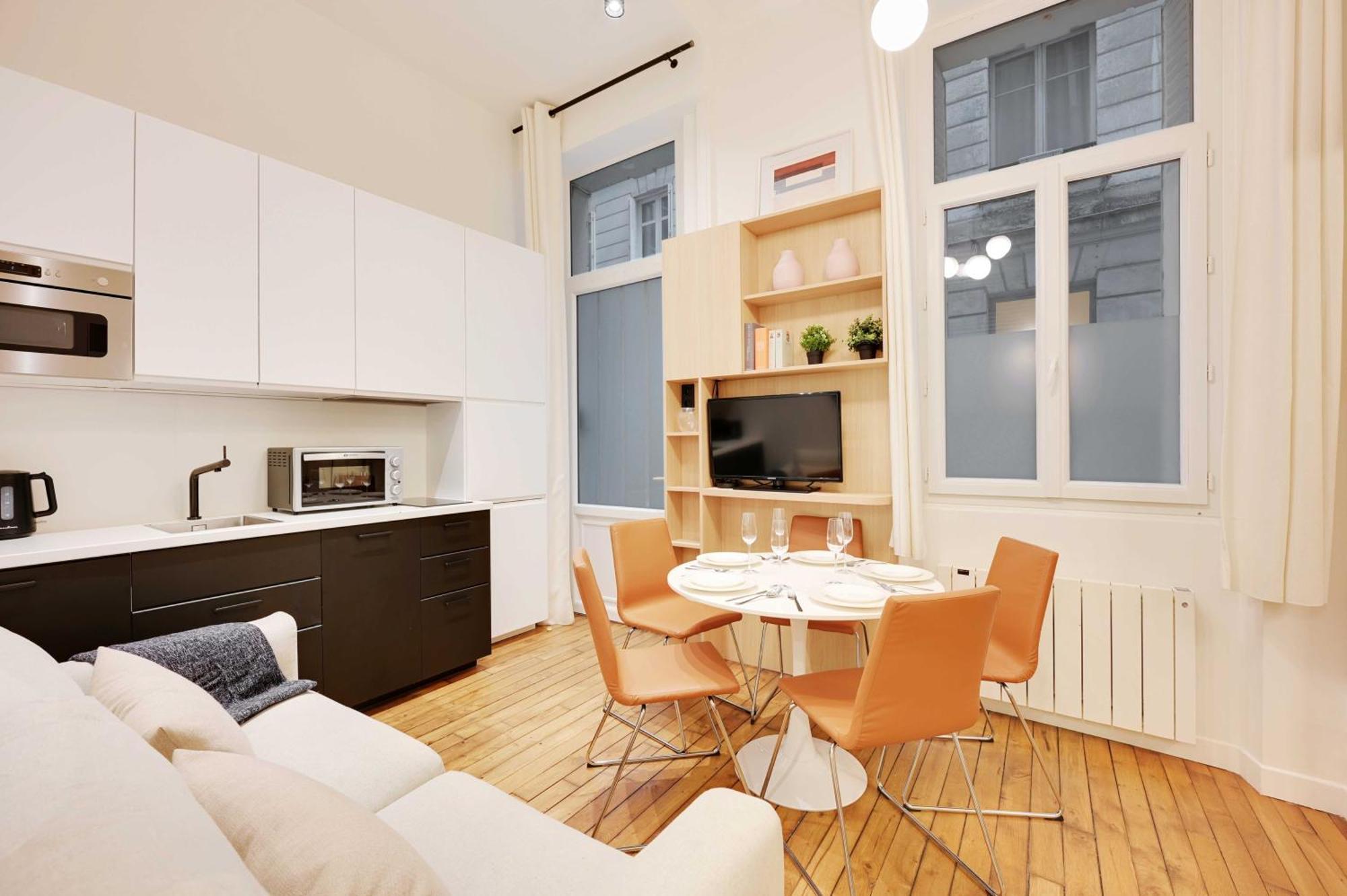 Cmg-parc Montsouris-arc De Triomphe-champs Elysées Appartement