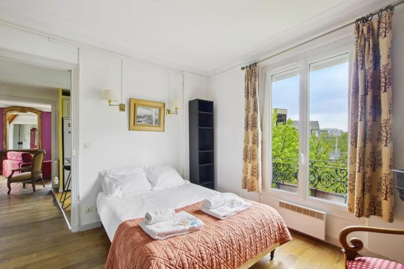 Authentic Parisian Appartement Paris