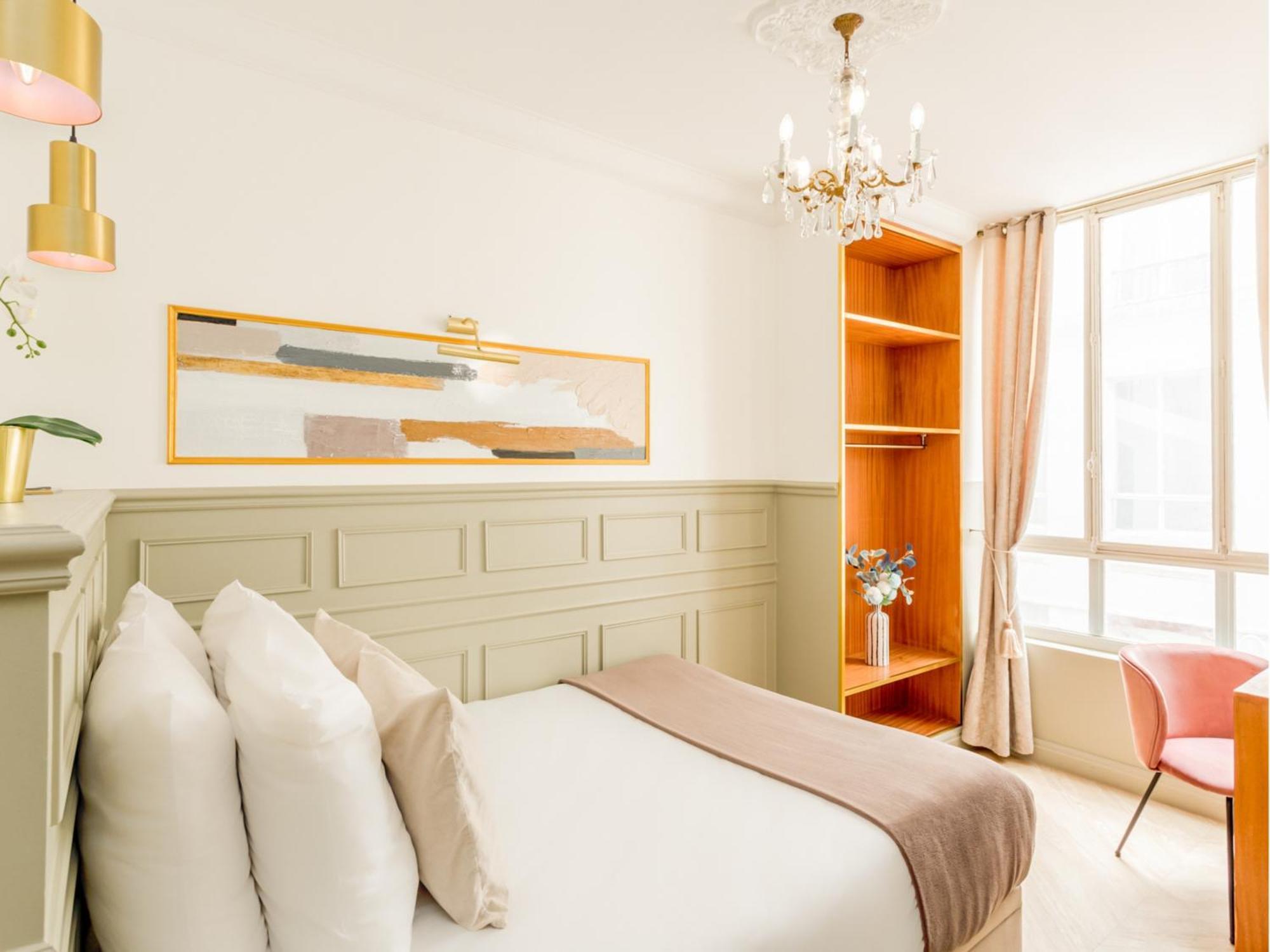 Luxury 2 Bedrooms - Louvre Museum Appartement *