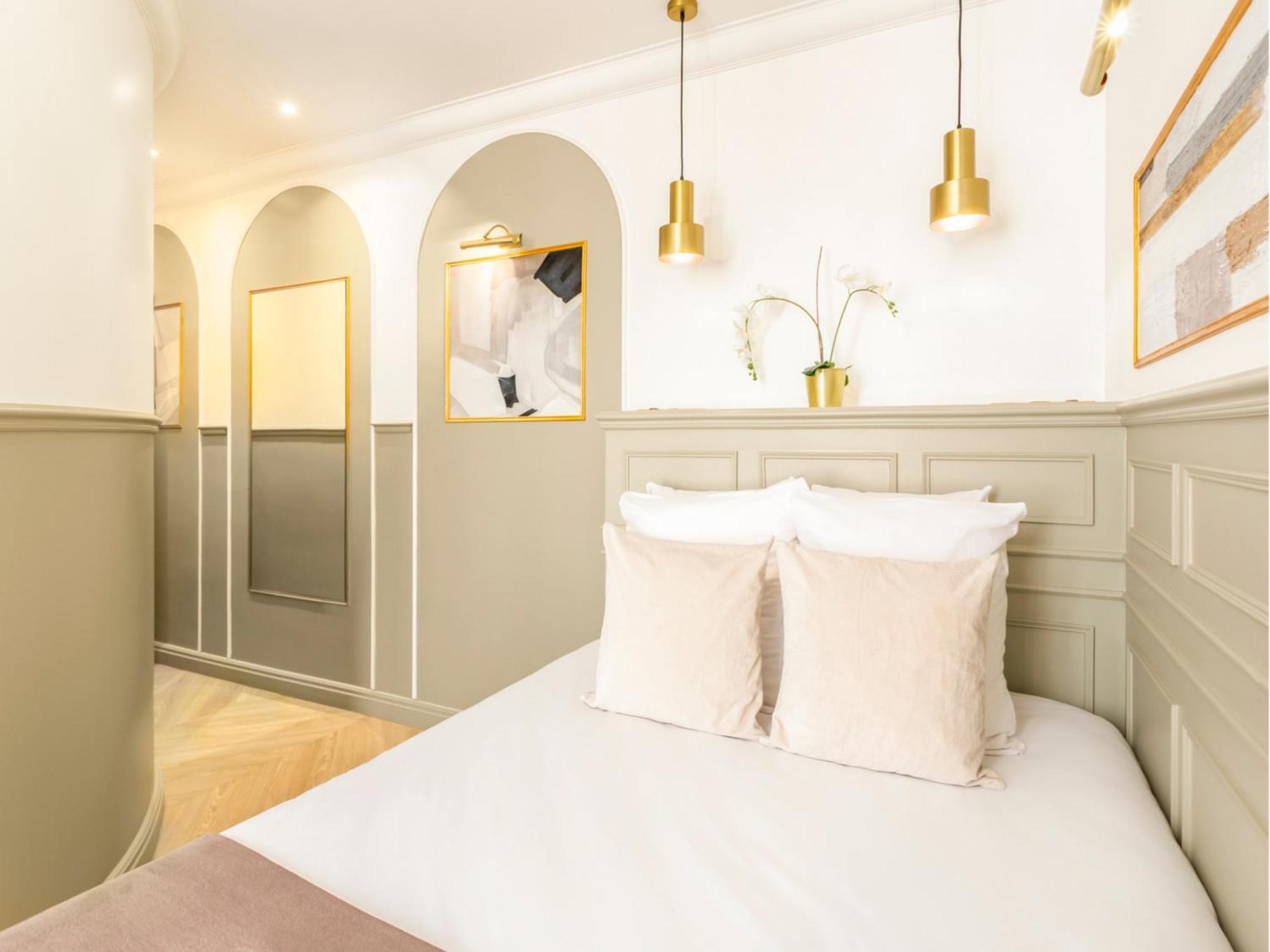 Luxury 2 Bedrooms - Louvre Museum *