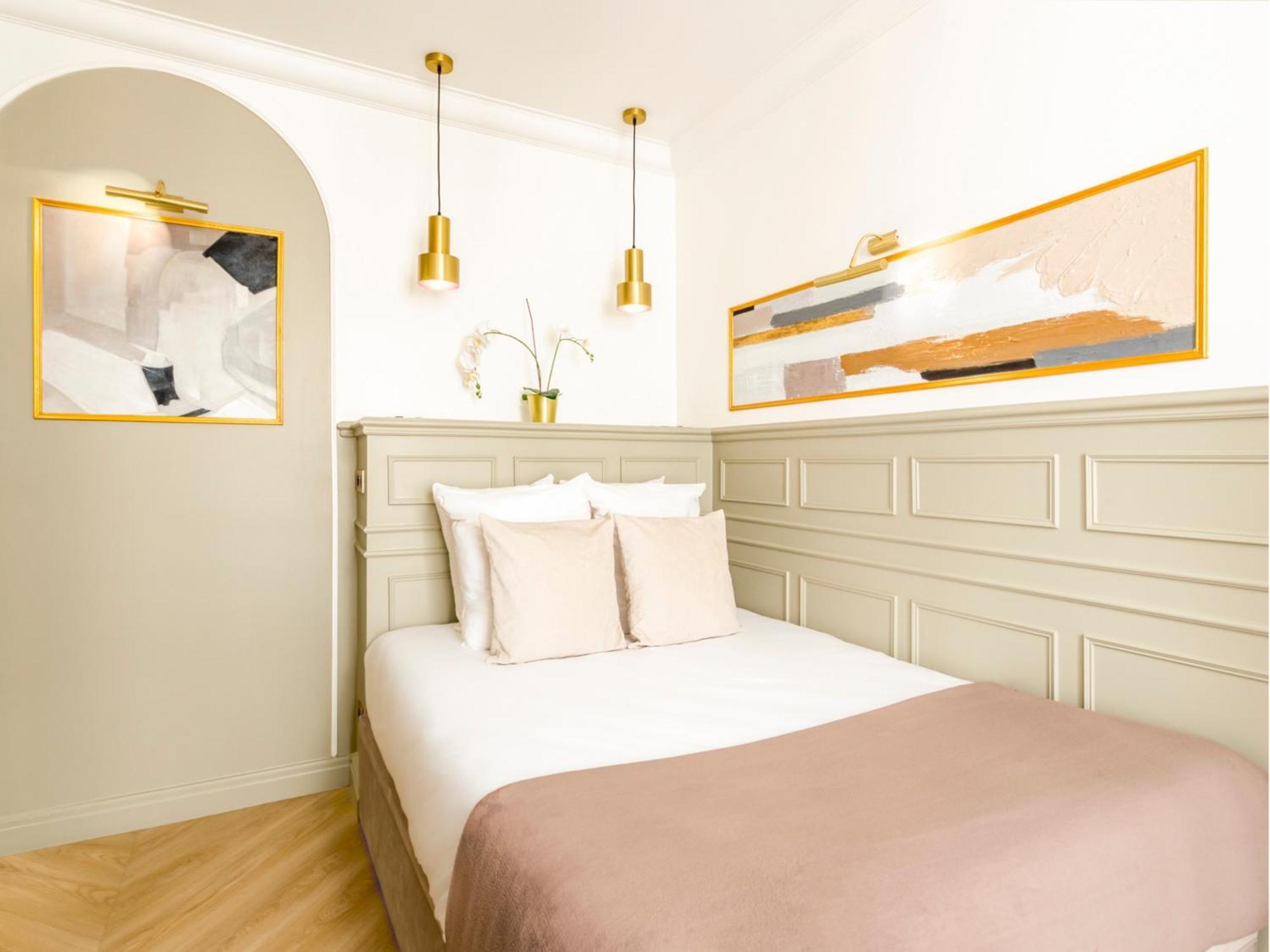 Luxury 2 Bedrooms - Louvre Museum