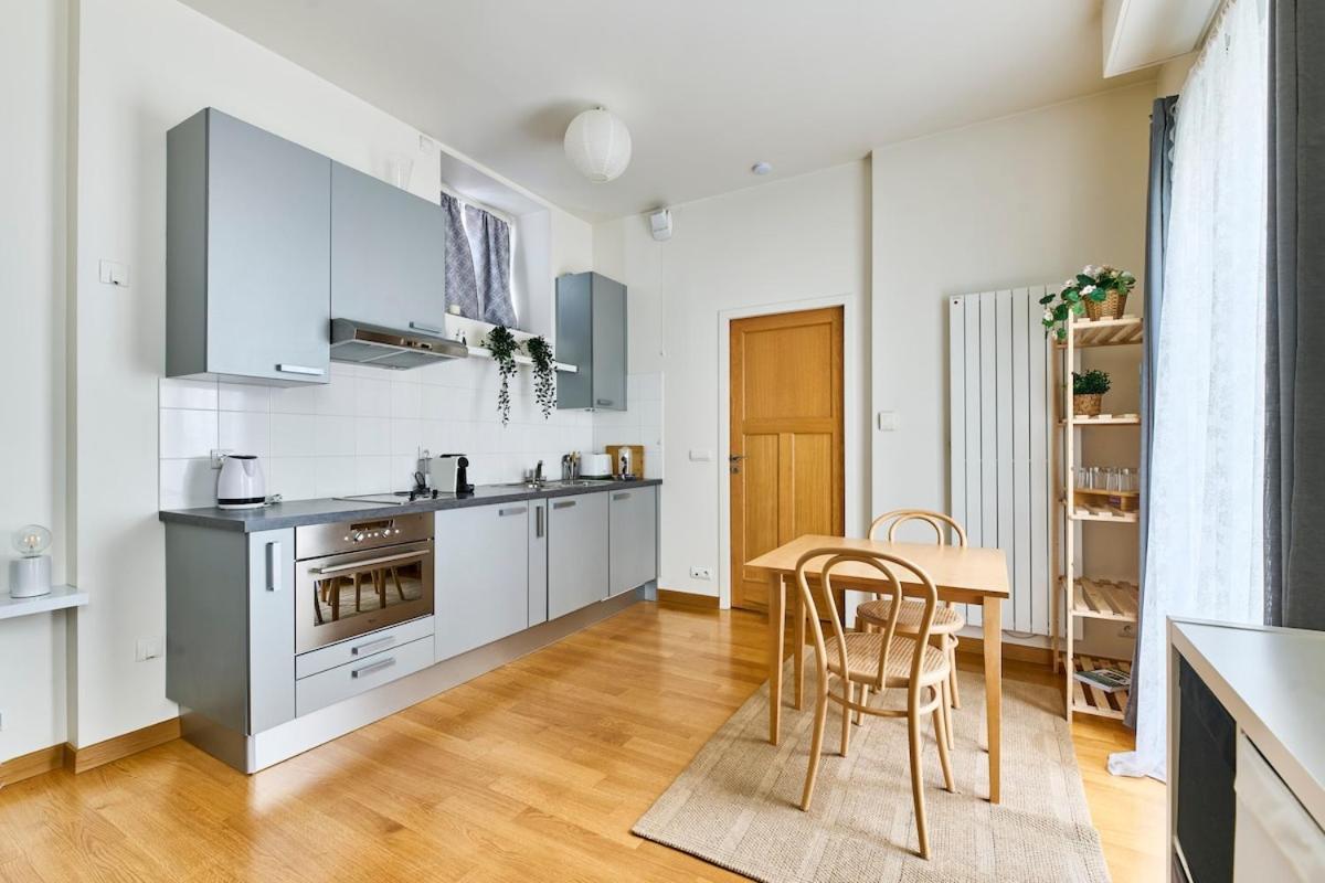 Direct To Arc De Triomphe Apartment *