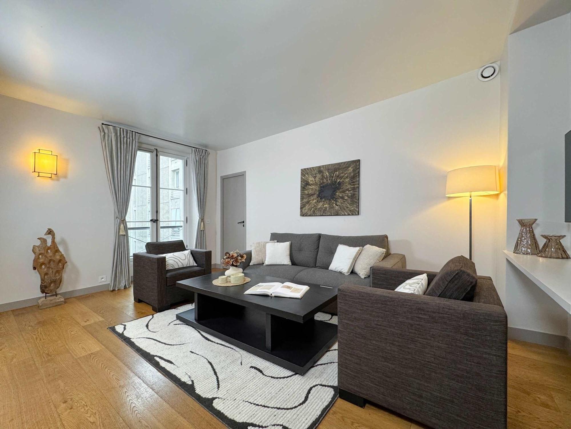 Luxembourg Garden Family Flat Delight Apartment