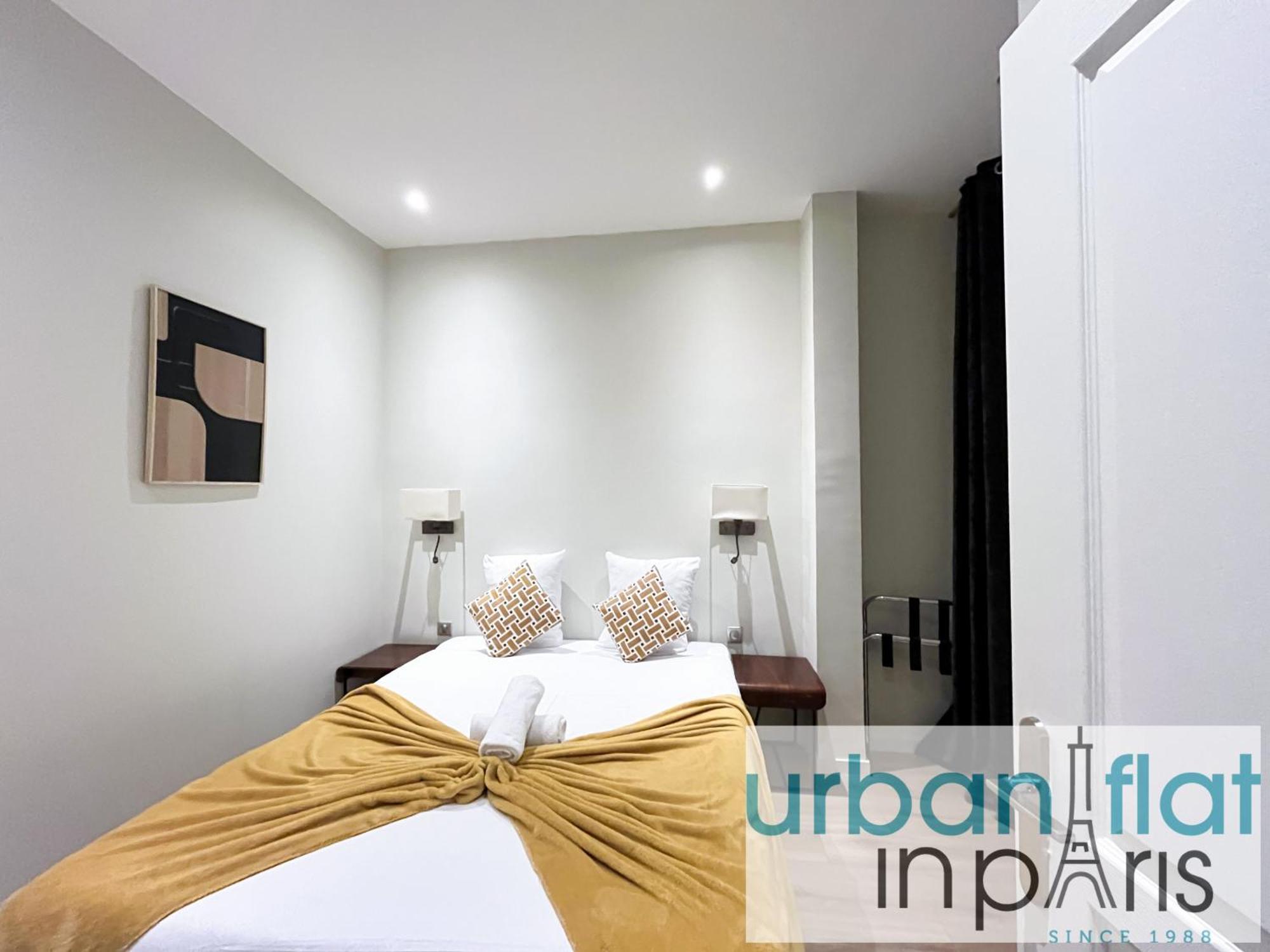 Urban Flat 64 - Luxury Flat Mermoz - Champs Elysees Apartment Paris
