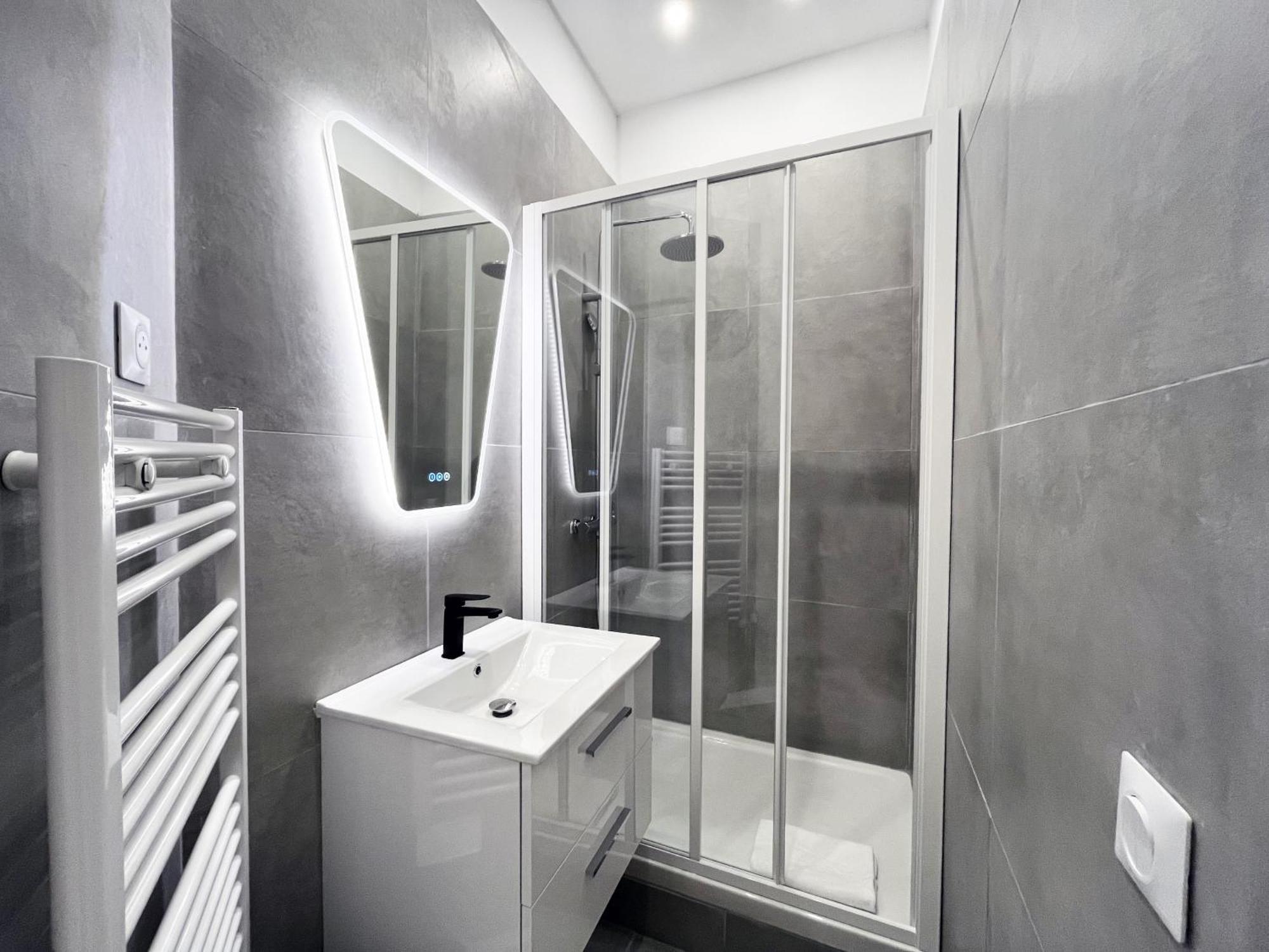 08 Design Flat Republique *
