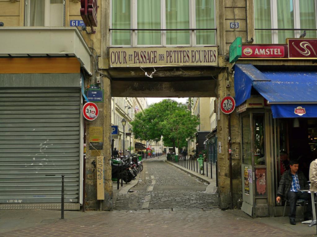 De La Grande Porte *