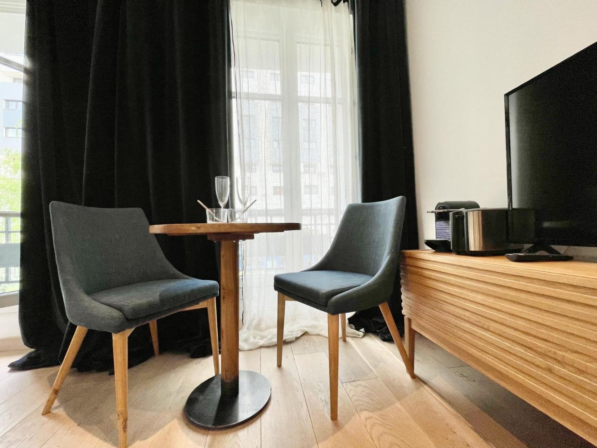 Apartment Parisian L Montmartre