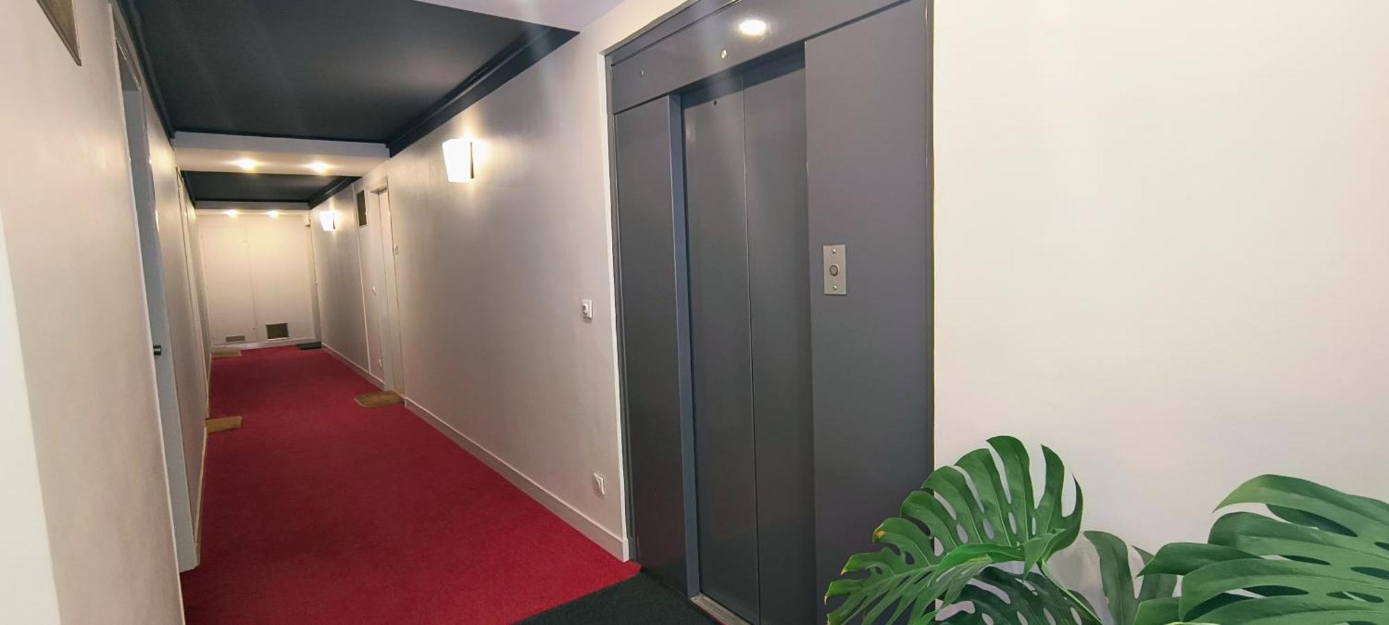 Inclusive 12min From Eiffel Tower Homestay Paris