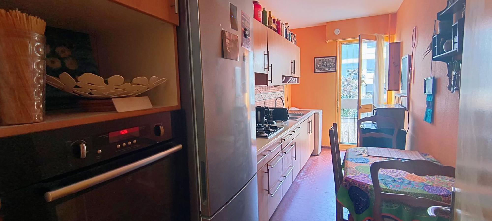 Inclusive 12min From Eiffel Tower