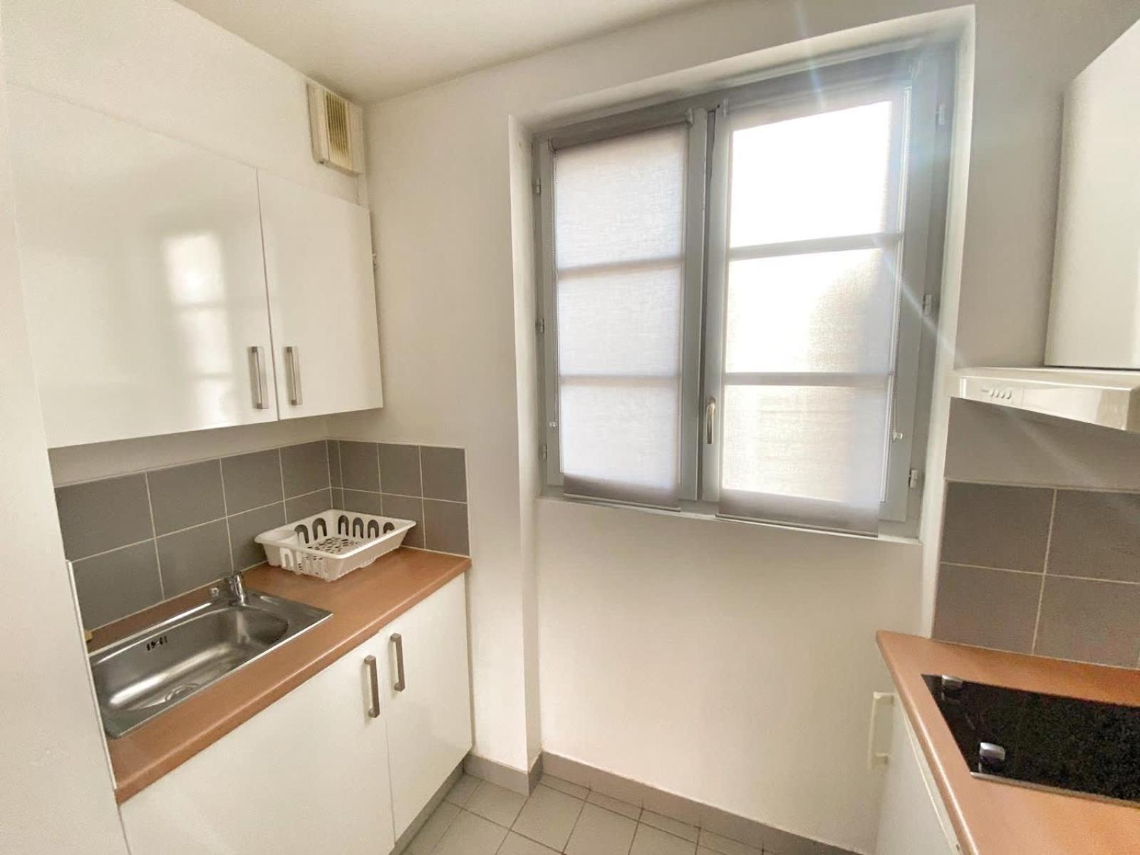 Appartement Buffon 106 - 2 Pièces Face Jardins Des Plantes - 4p- 5 *