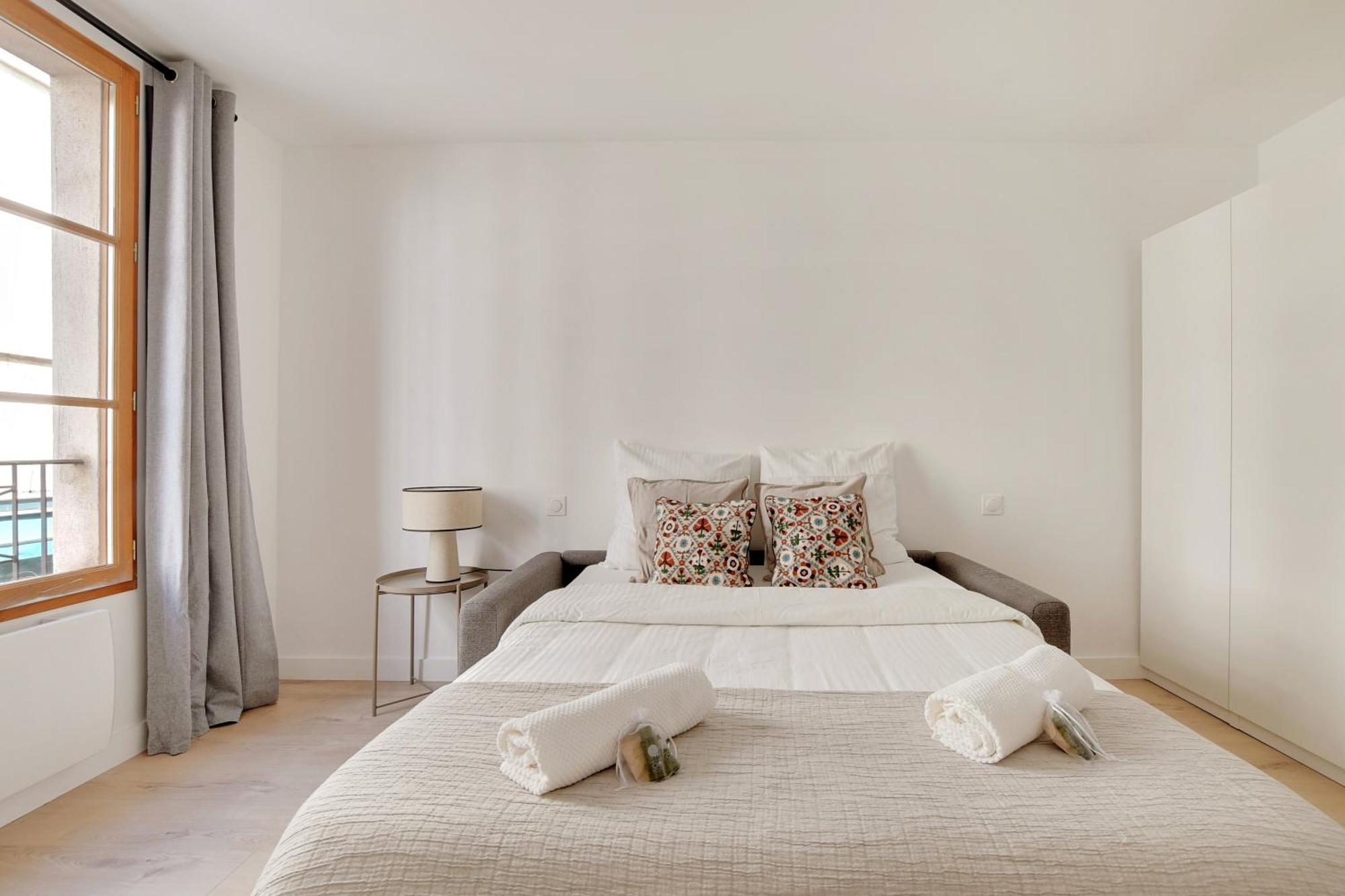 Apartment Boutiques Paris