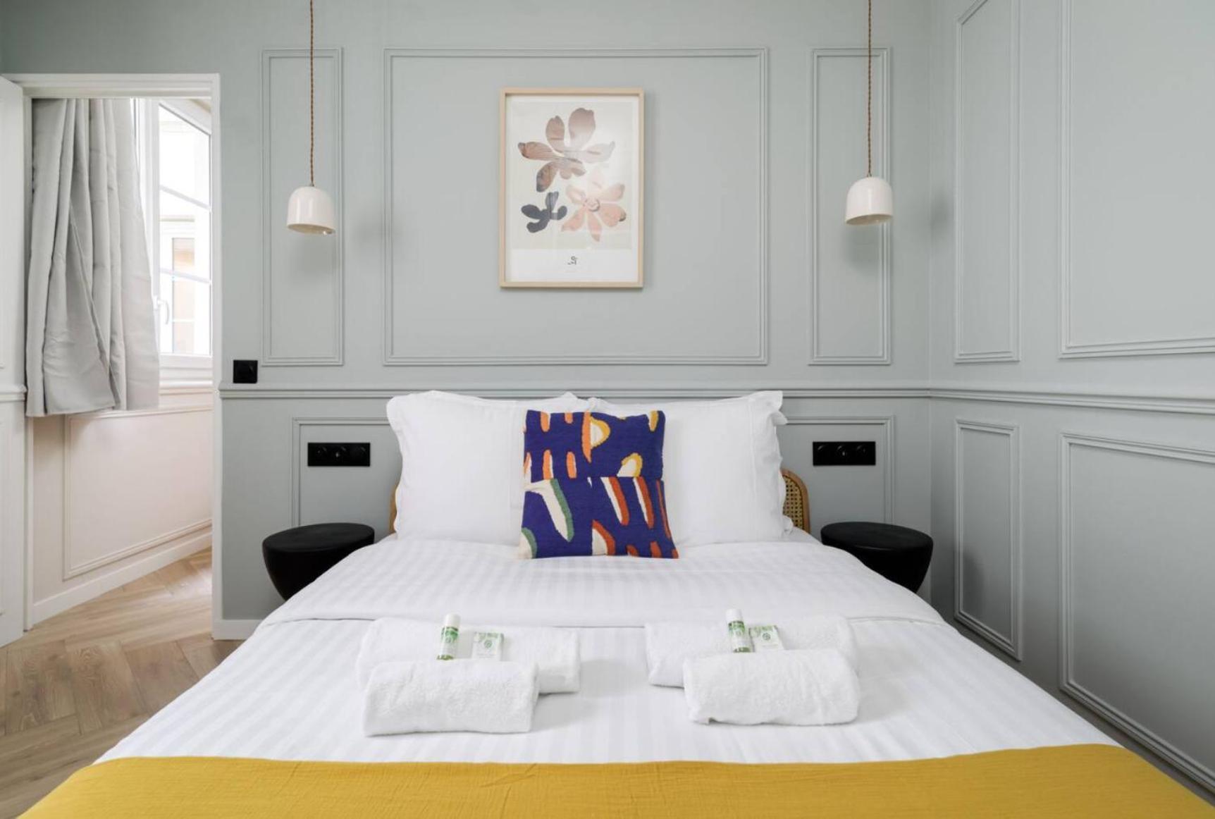 Poetic - Louvre Apartment