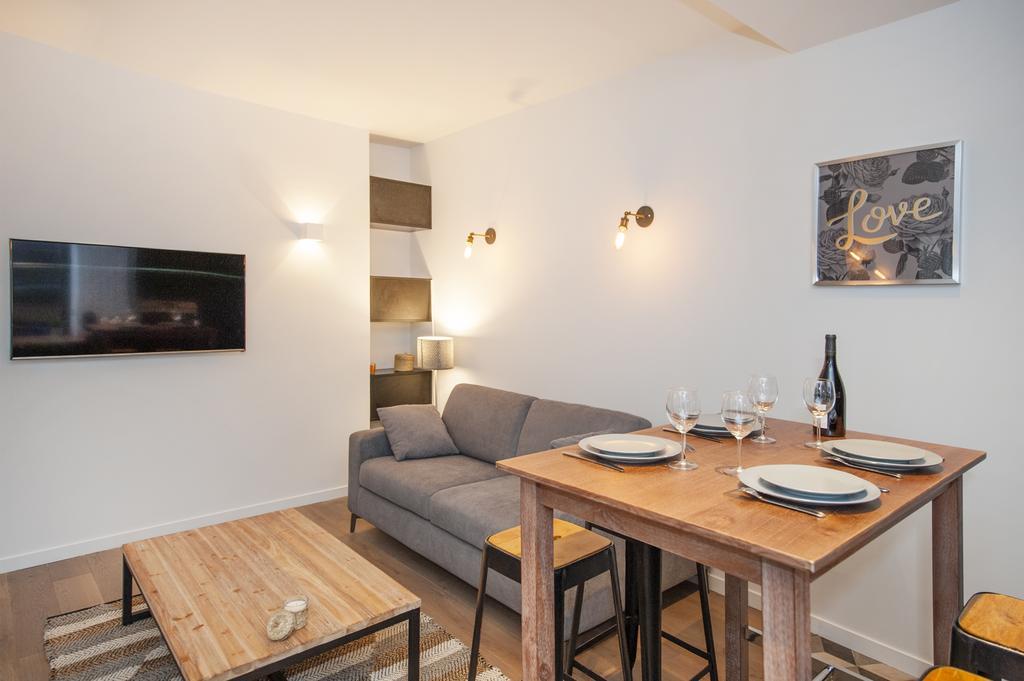 Pick A Flat's In Le Marais - Rue Sainte Croix De La Bretonnerie * Paris