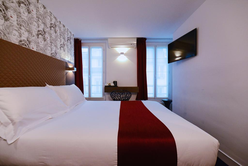 De La Gaite 3*
